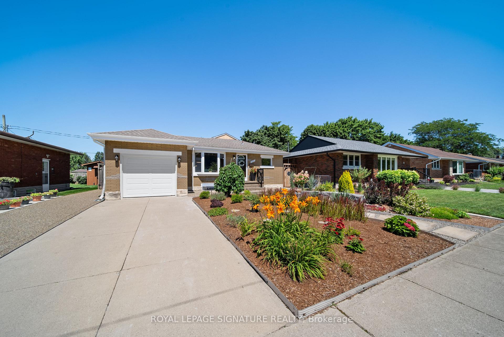 Photo 16 of 1037 Clare Avenue, Cambridge, Preston Centre — HOMEH
