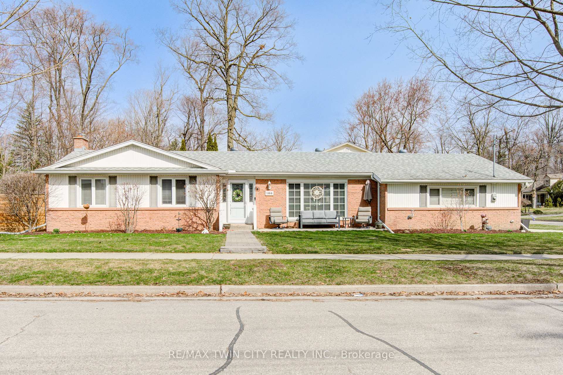 Photo 1 of 186 Shuh Avenue, Kitchener, Stanley Park — HOMEH