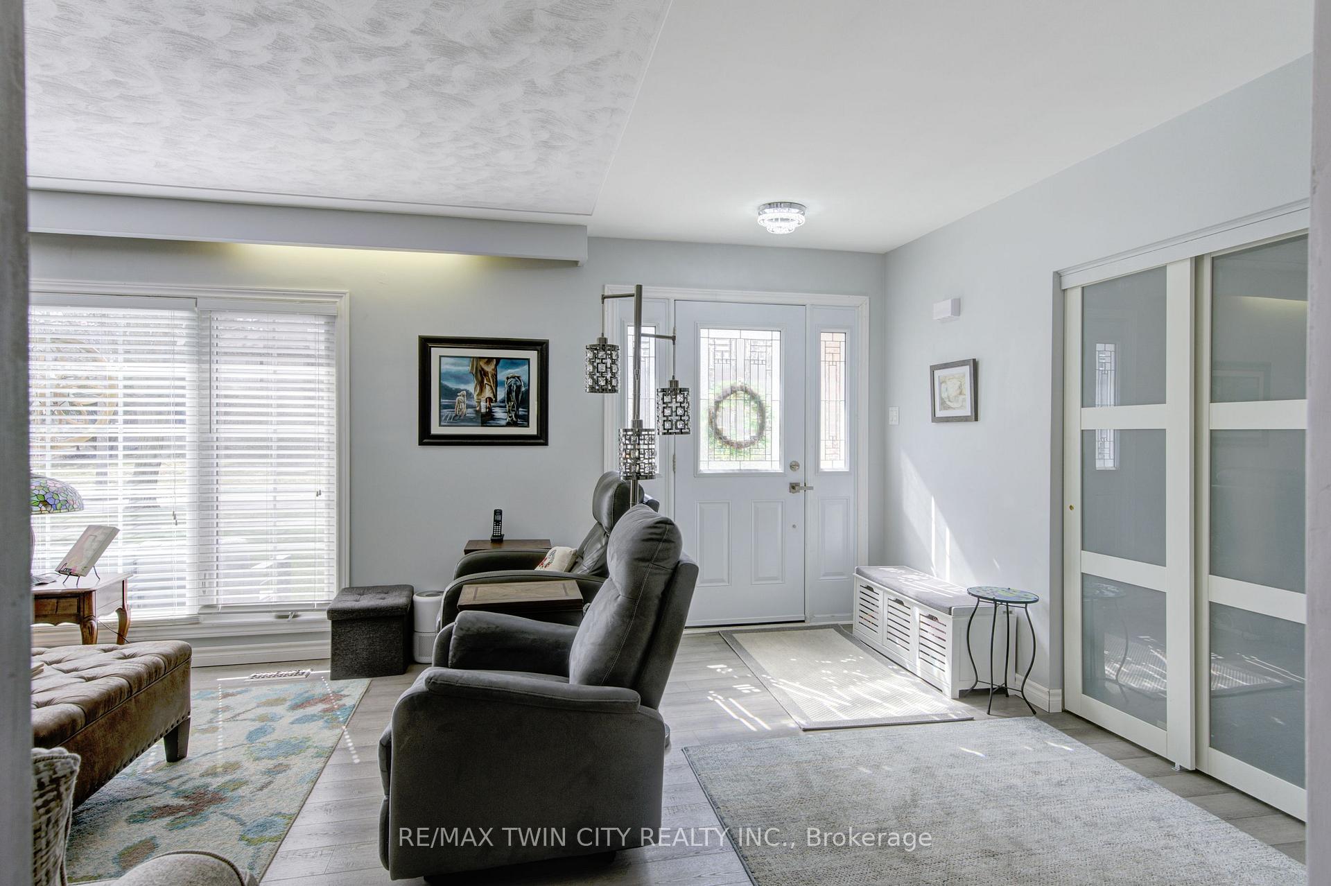 Photo 6 of 186 Shuh Avenue, Kitchener, Stanley Park — HOMEH