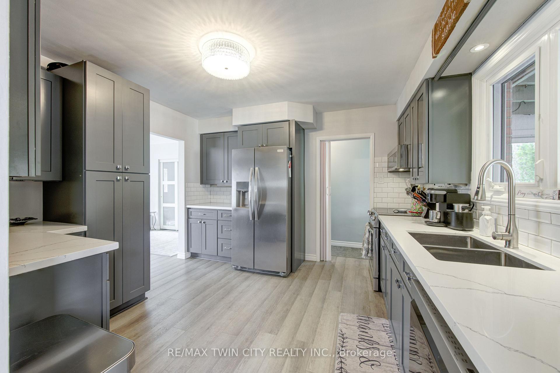 Photo 16 of 186 Shuh Avenue, Kitchener, Stanley Park — HOMEH
