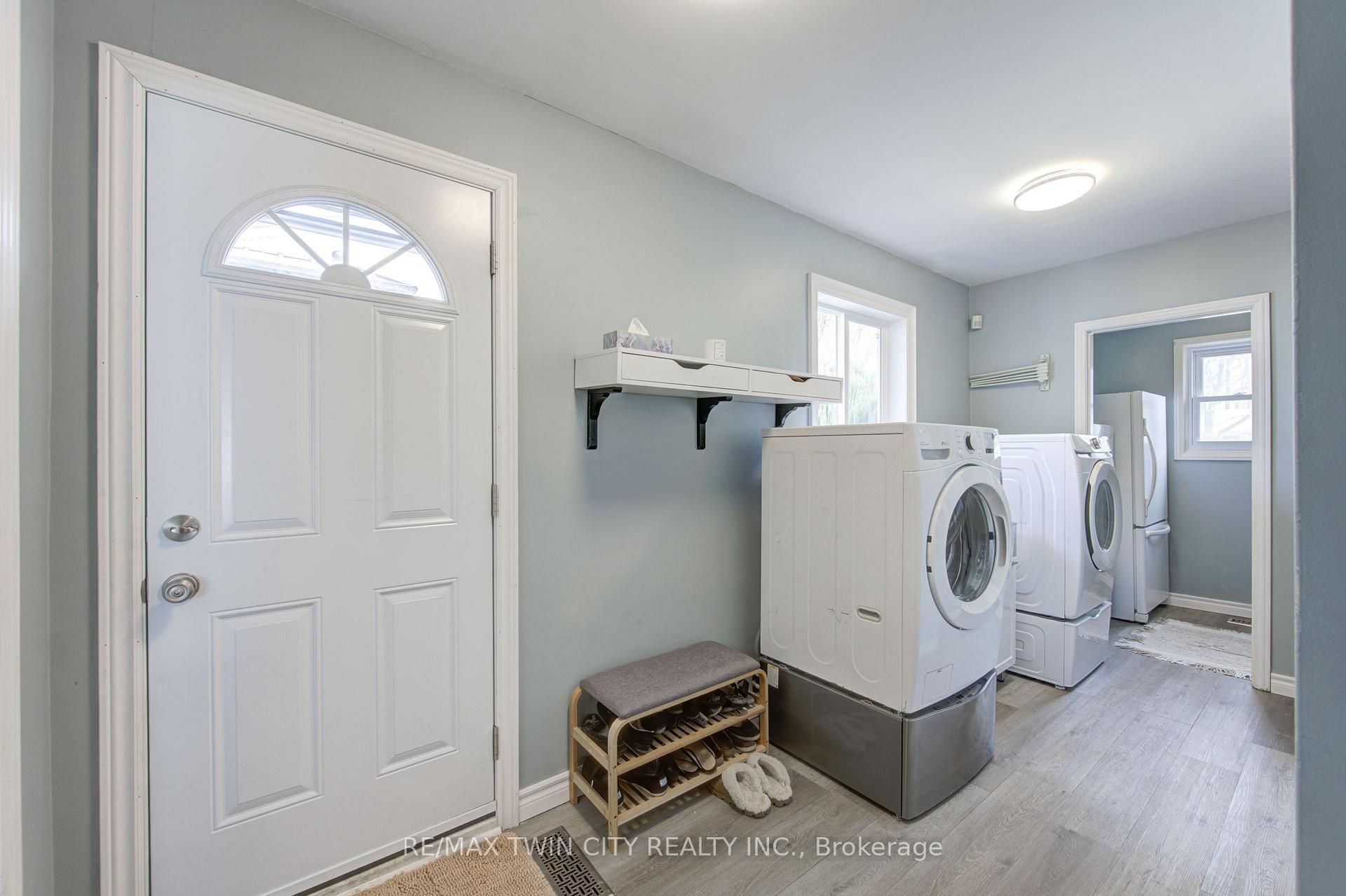Photo 20 of 186 Shuh Avenue, Kitchener, Stanley Park — HOMEH