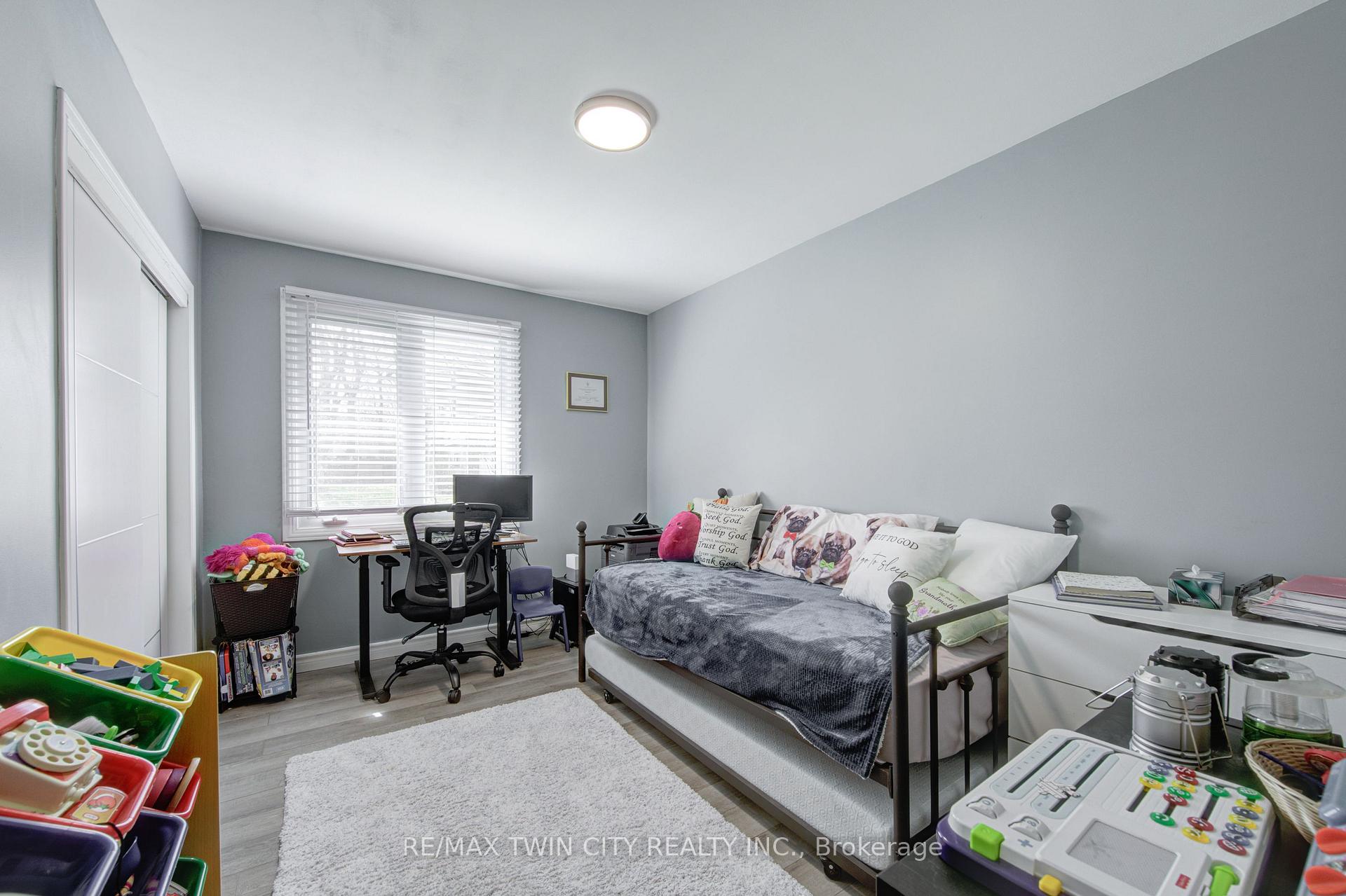 Photo 27 of 186 Shuh Avenue, Kitchener, Stanley Park — HOMEH