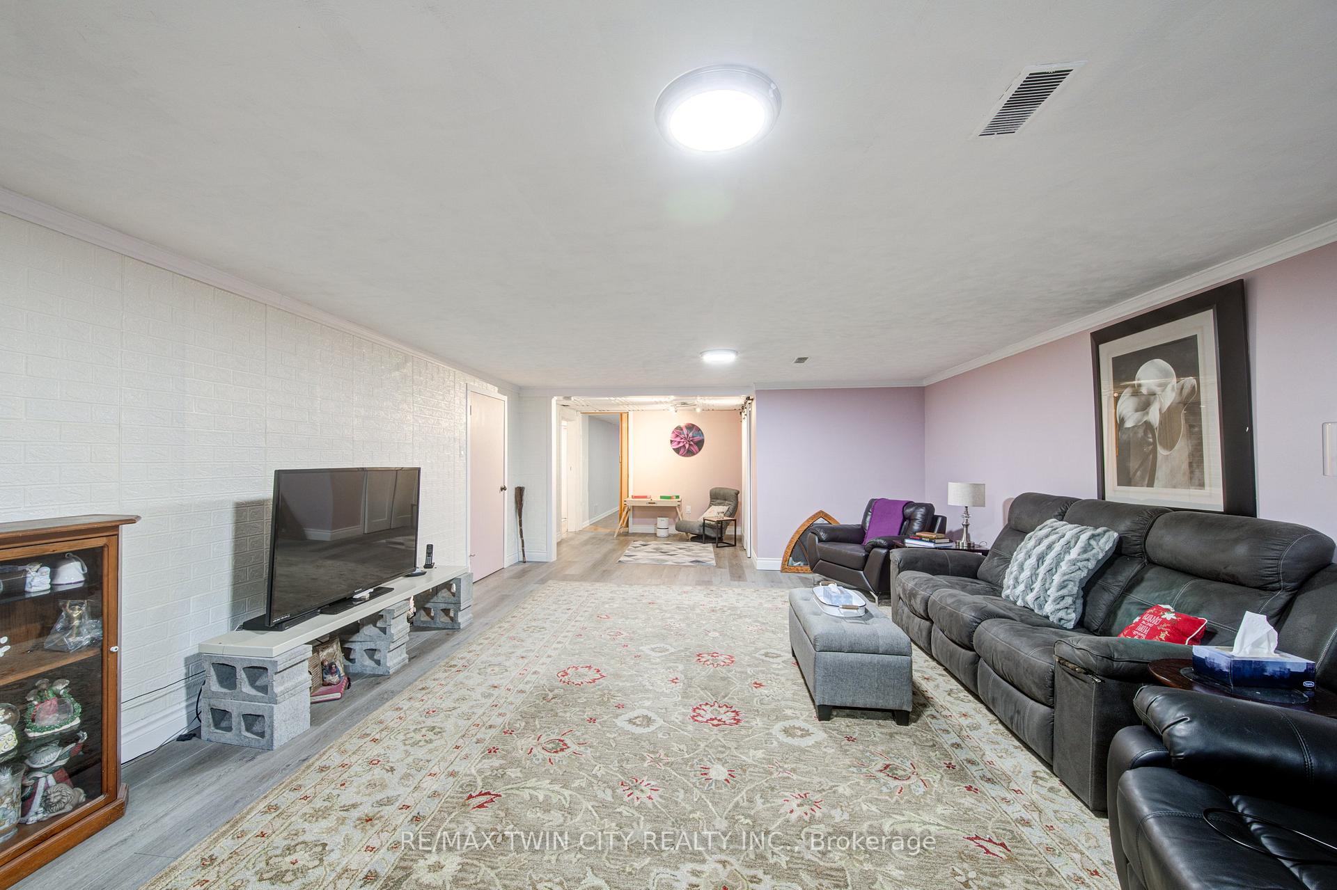 Photo 34 of 186 Shuh Avenue, Kitchener, Stanley Park — HOMEH