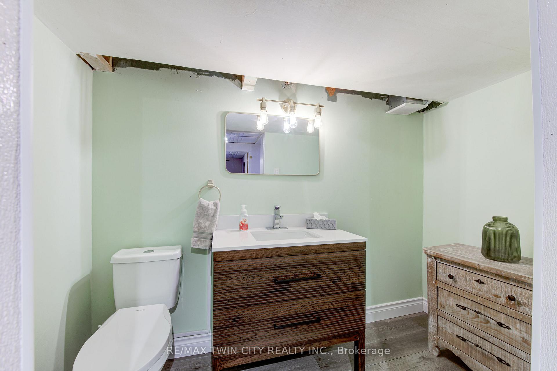 Photo 41 of 186 Shuh Avenue, Kitchener, Stanley Park — HOMEH
