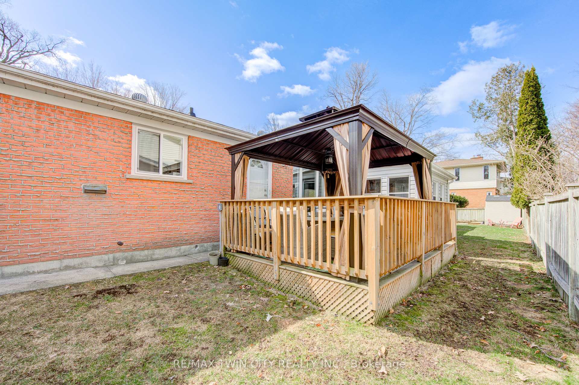 Photo 47 of 186 Shuh Avenue, Kitchener, Stanley Park — HOMEH