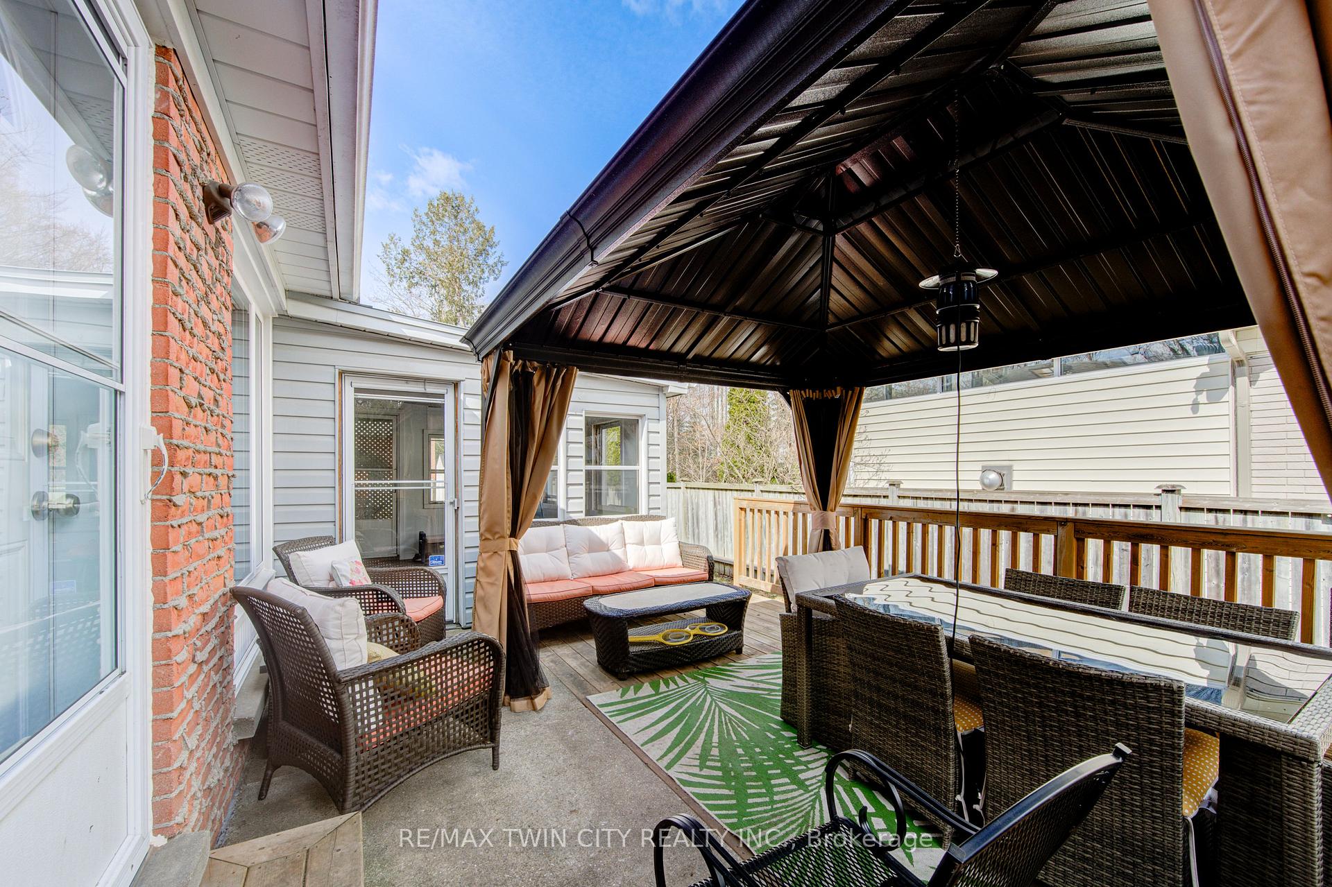 Photo 48 of 186 Shuh Avenue, Kitchener, Stanley Park — HOMEH