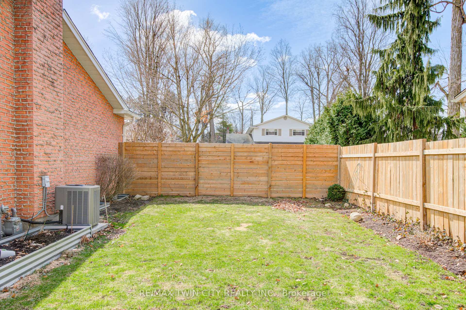 Photo 50 of 186 Shuh Avenue, Kitchener, Stanley Park — HOMEH