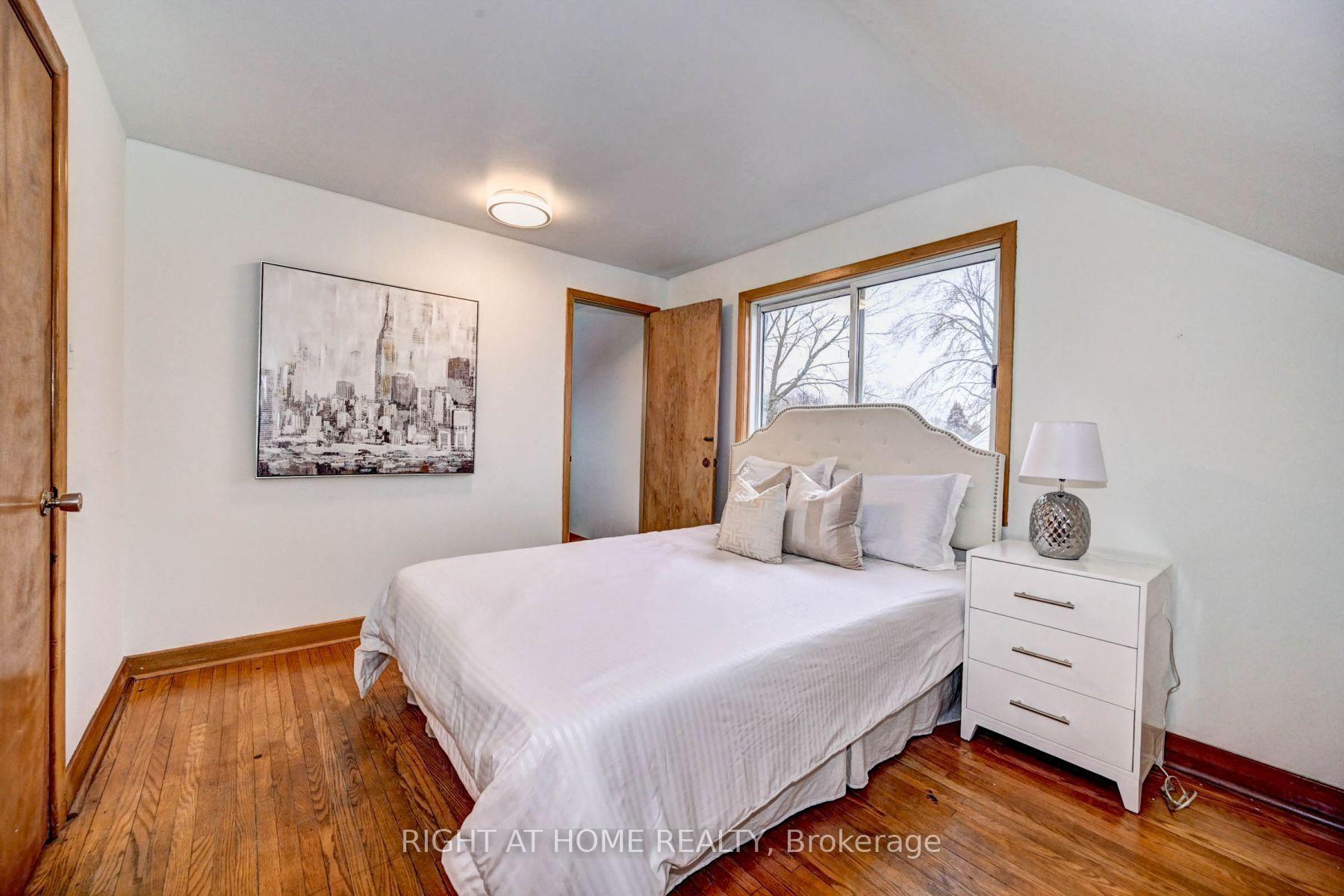Photo 13 of 45 Philip Avenue, Guelph, General Hospital — HOMEH