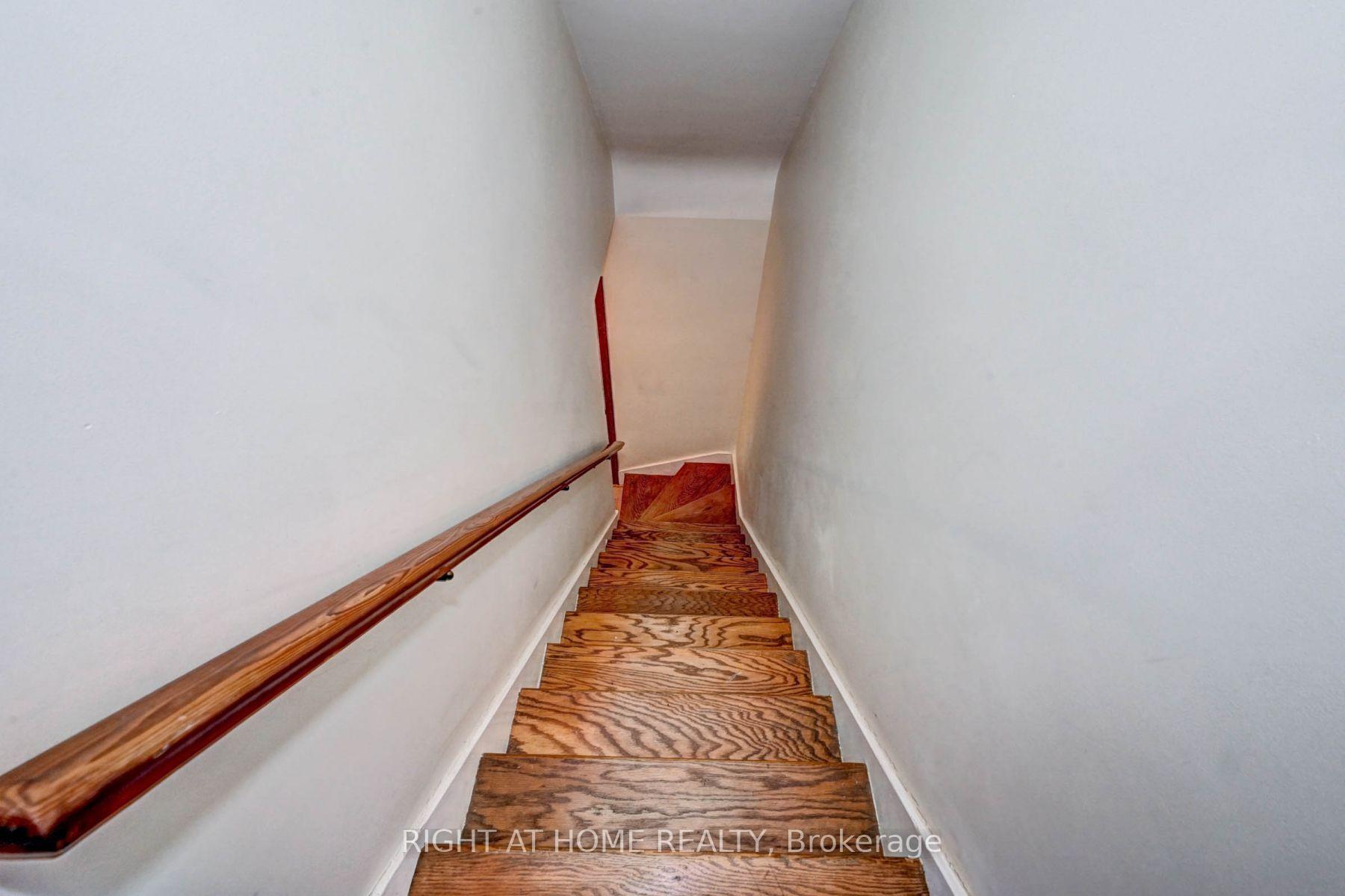 Photo 15 of 45 Philip Avenue, Guelph, General Hospital — HOMEH
