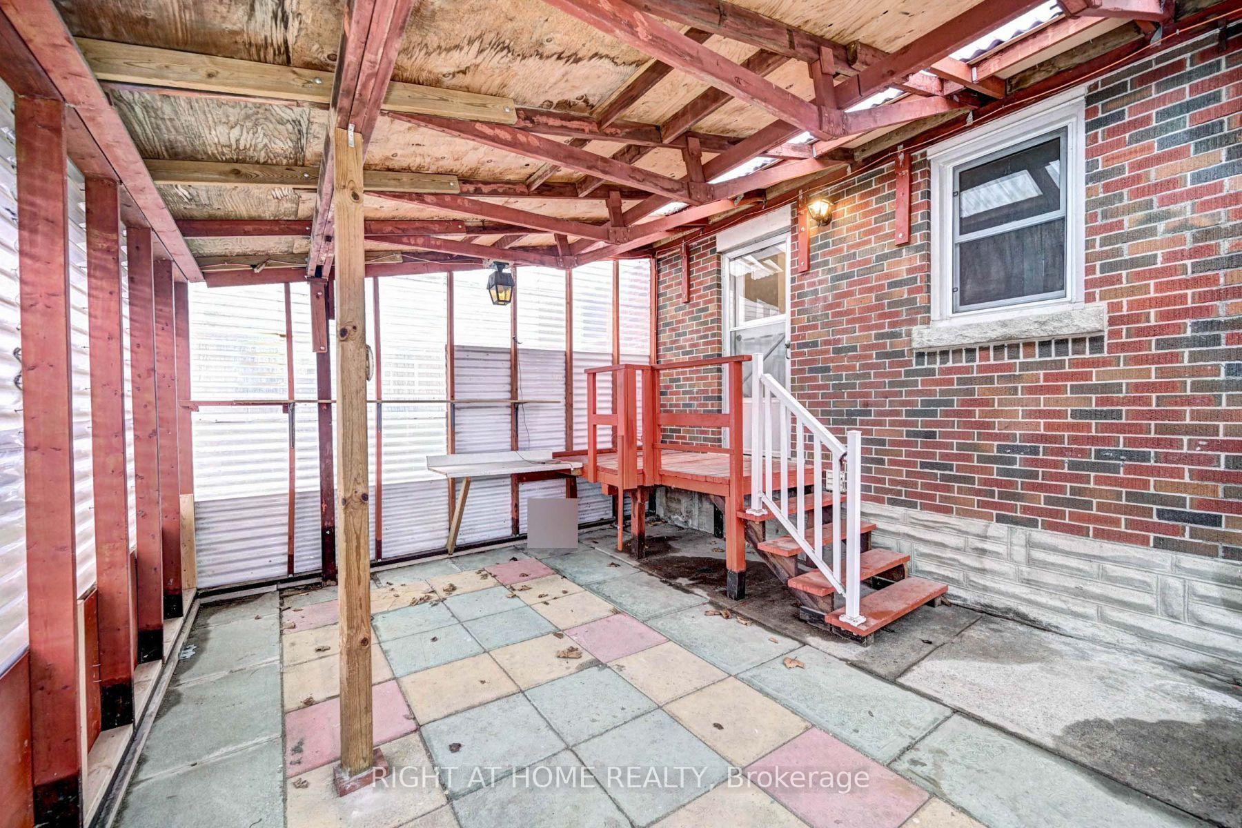 Photo 19 of 45 Philip Avenue, Guelph, General Hospital — HOMEH