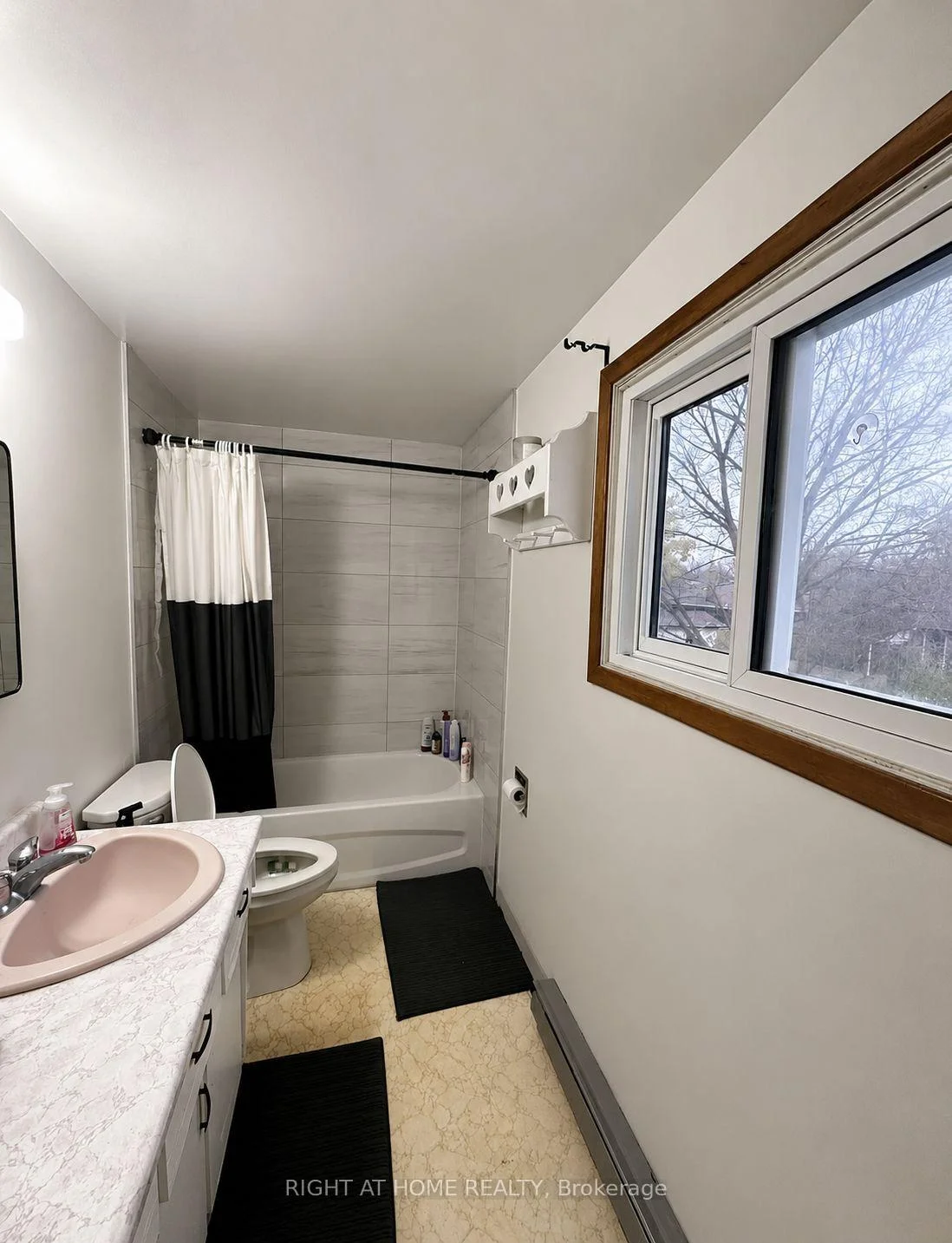 Photo 11 of 45 Philip Avenue, Guelph, General Hospital — HOMEH