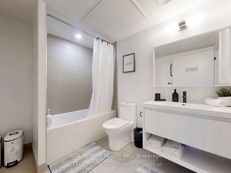 Photo 13 of Unit 404, 2 Augusta Avenue, Toronto, Waterfront Communities — HOMEH