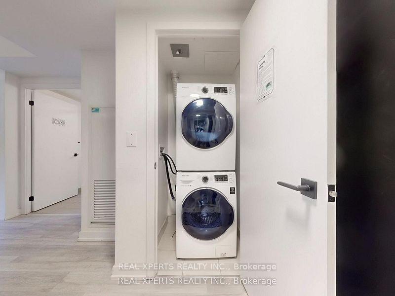 Photo 15 of Unit 404, 2 Augusta Avenue, Toronto, Waterfront Communities — HOMEH