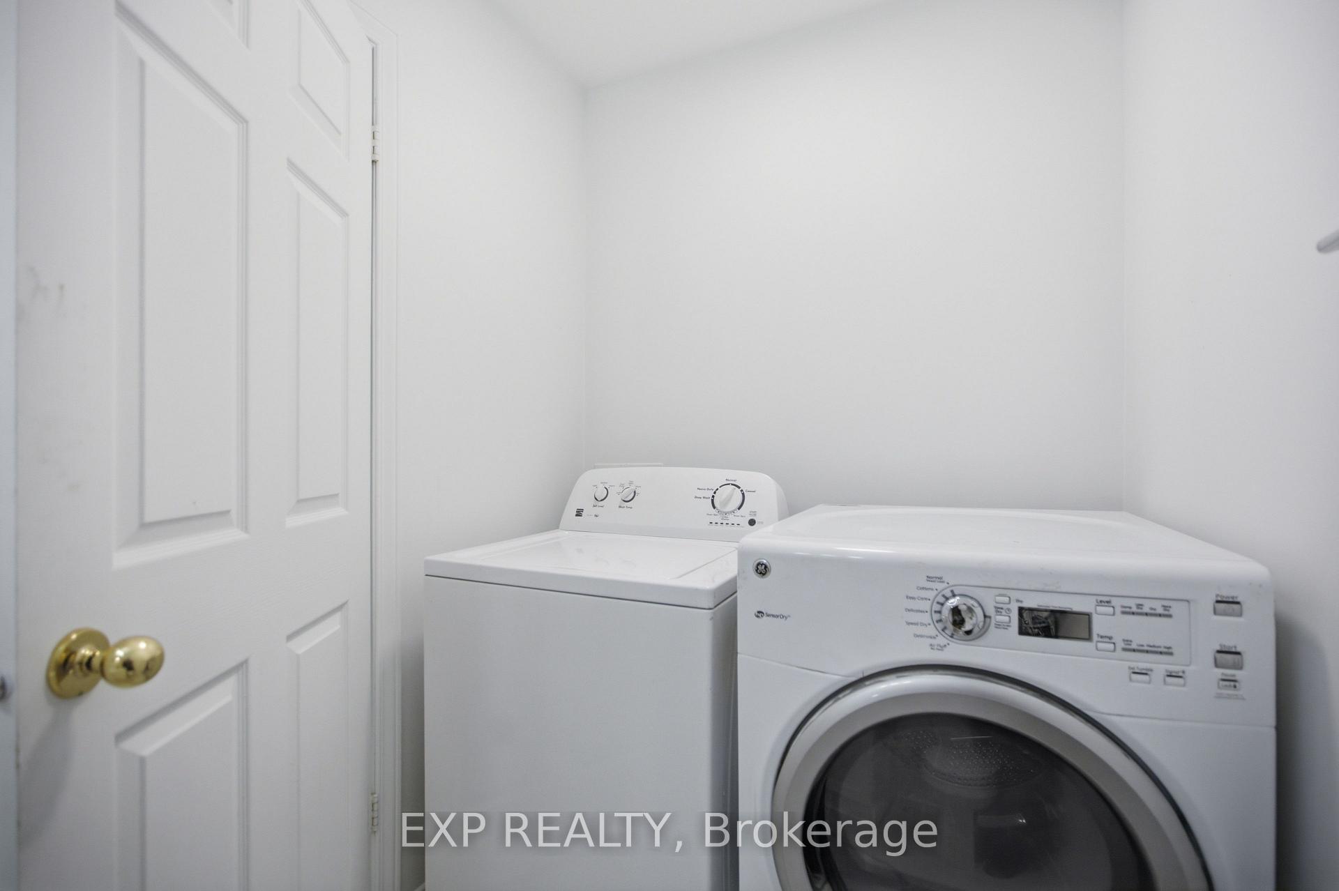 Photo 14 of 17 Kathleen Crescent, Ottawa, Stittsville (Central) — HOMEH