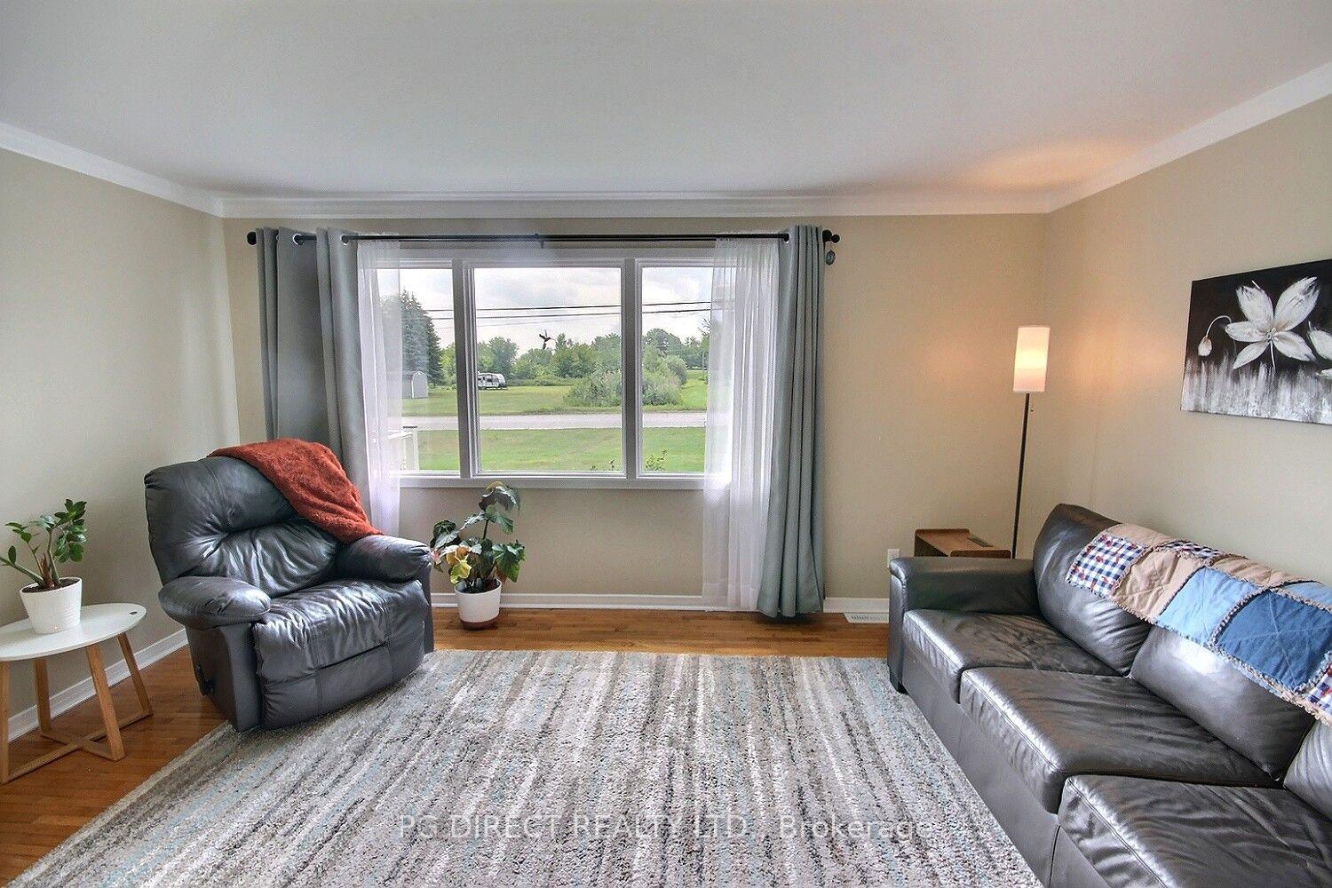 Photo 4 of 2402 Hamilton Road, Quinte West, Sidney Ward — HOMEH