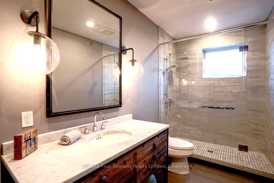 Photo 64 of 116 Arnot Crescent, Blue Mountains — HOMEH