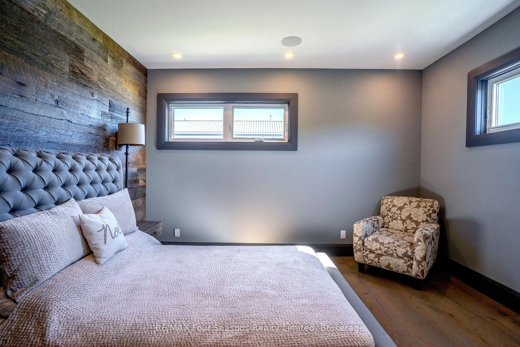 Photo 55 of 116 Arnot Crescent, Blue Mountains — HOMEH