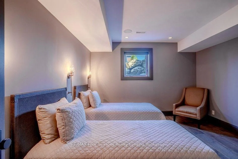 Photo 61 of 116 Arnot Crescent, Blue Mountains — HOMEH
