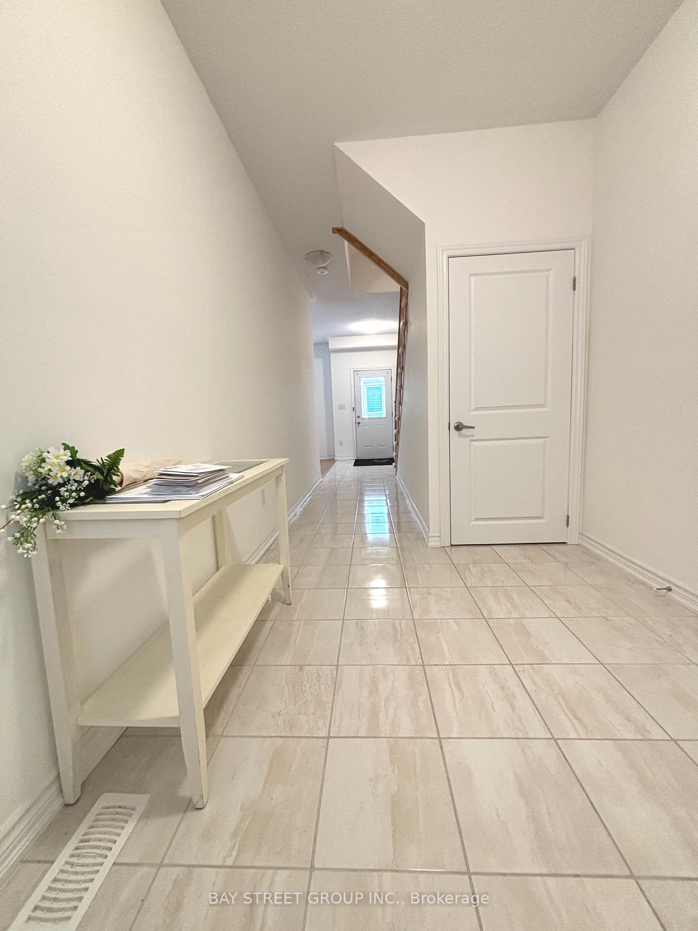 Photo 2 of 23 Imperial College Lane, Markham, Wismer — HOMEH