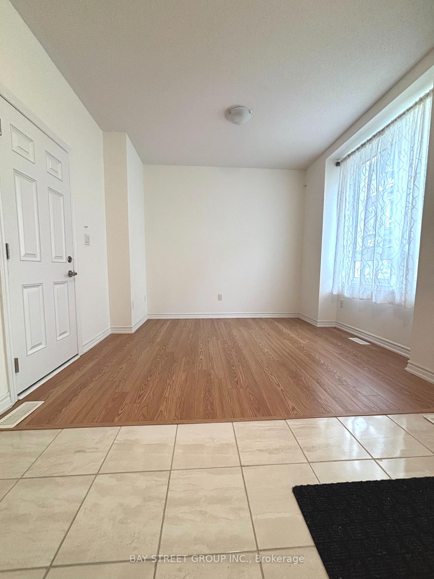 Photo 3 of 23 Imperial College Lane, Markham, Wismer — HOMEH