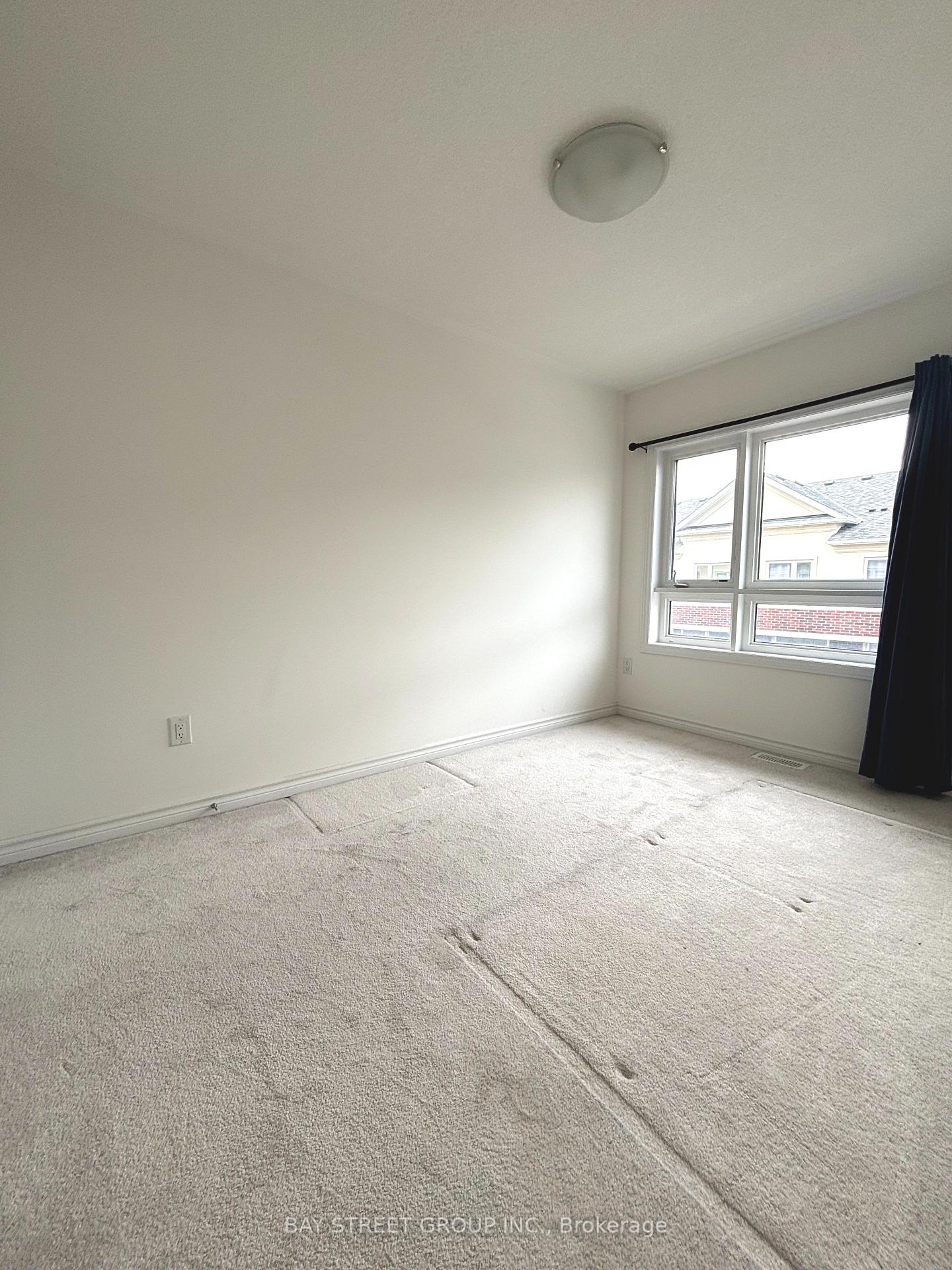 Photo 14 of 23 Imperial College Lane, Markham, Wismer — HOMEH