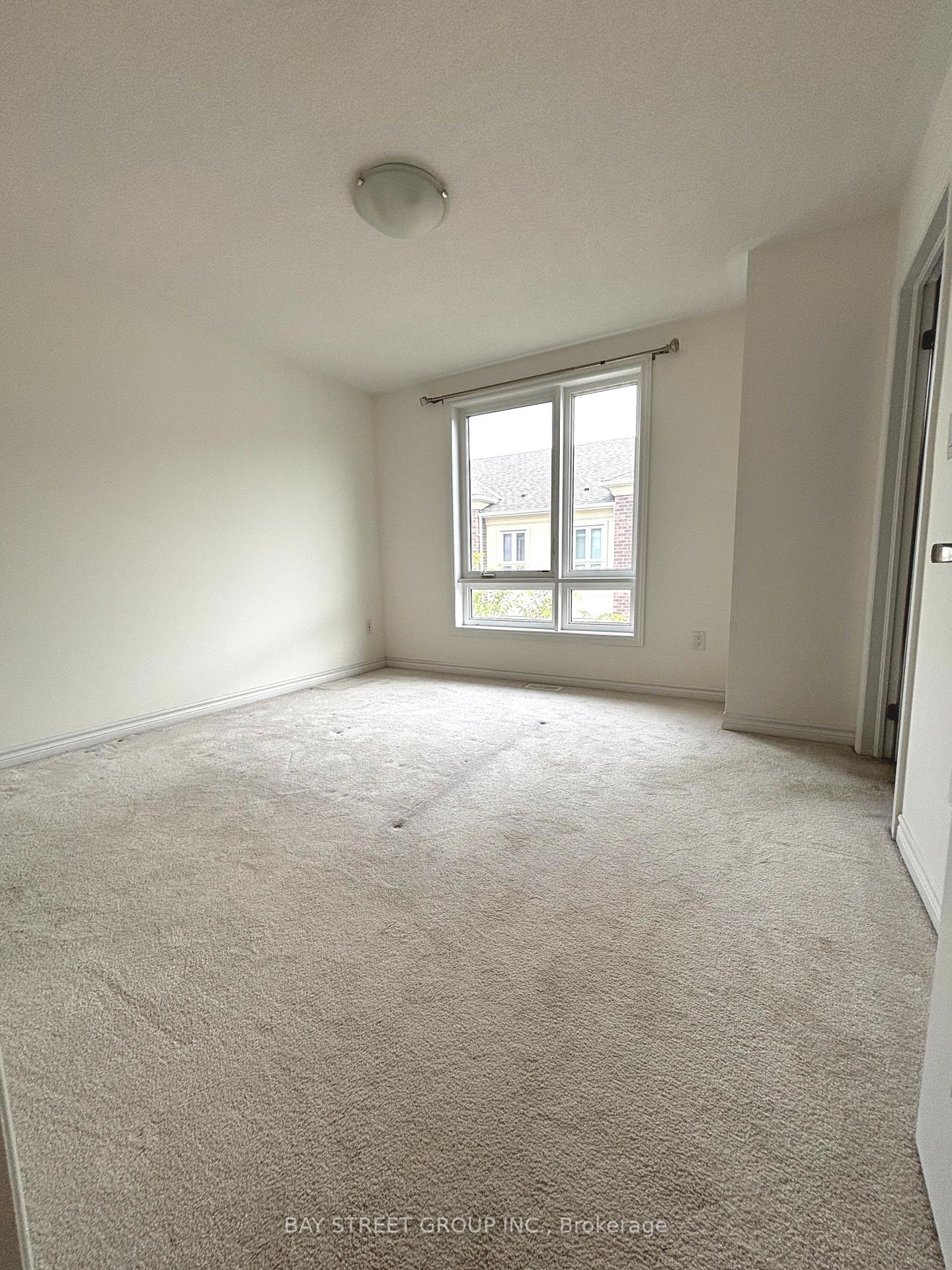 Photo 15 of 23 Imperial College Lane, Markham, Wismer — HOMEH