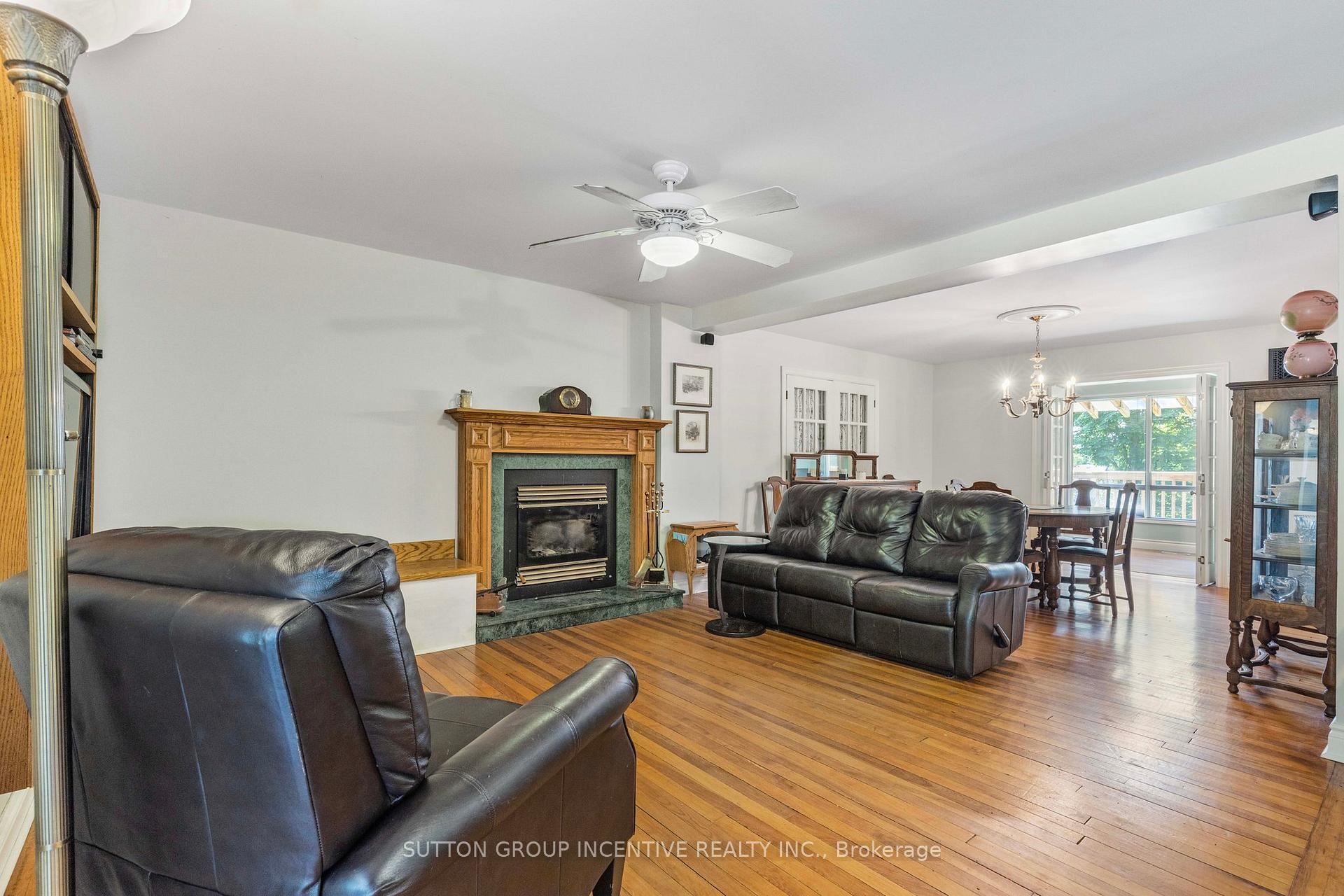 Photo 5 of 149 Blake Street, Barrie, North Shore — HOMEH