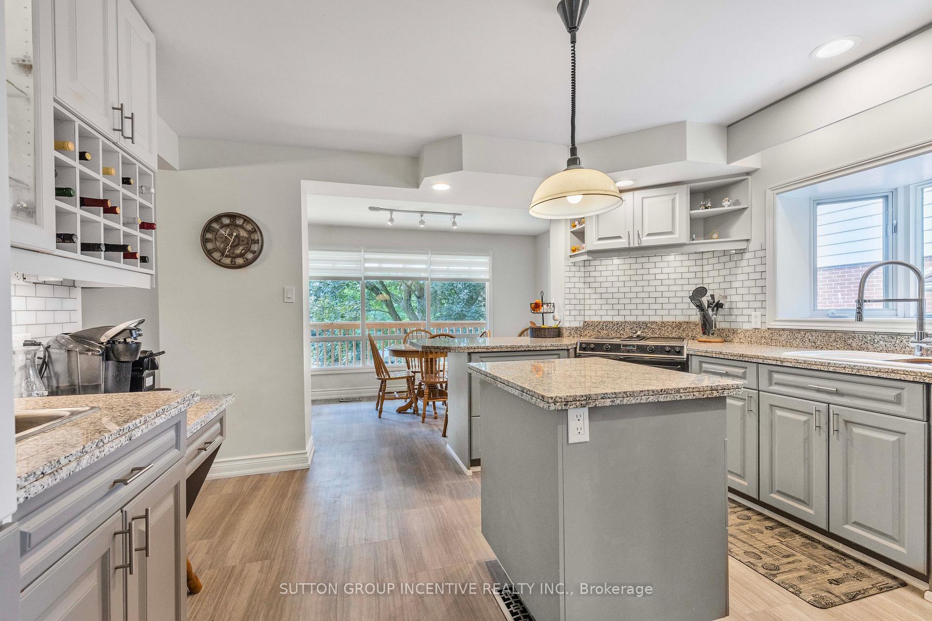 Photo 9 of 149 Blake Street, Barrie, North Shore — HOMEH