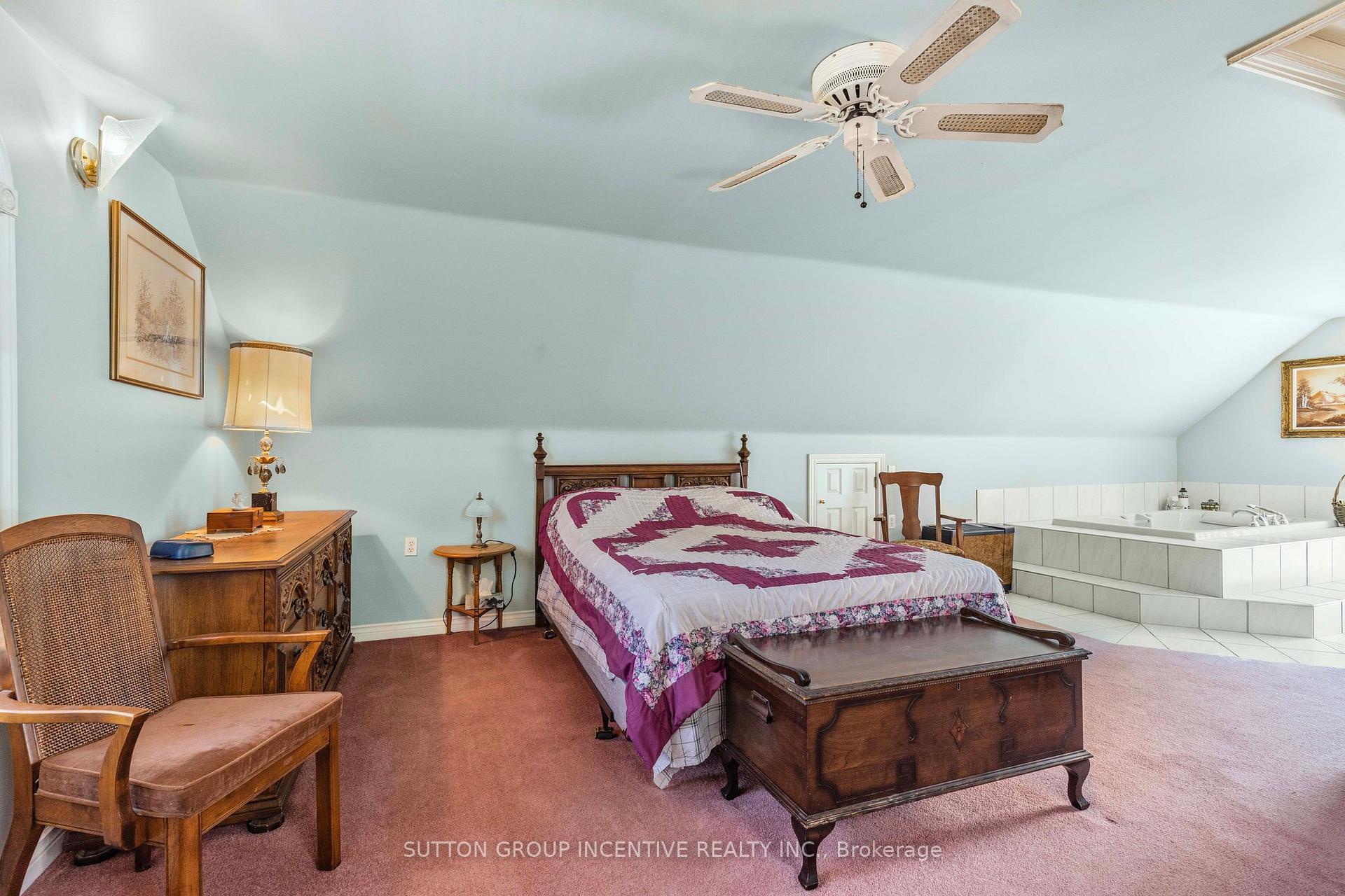 Photo 18 of 149 Blake Street, Barrie, North Shore — HOMEH