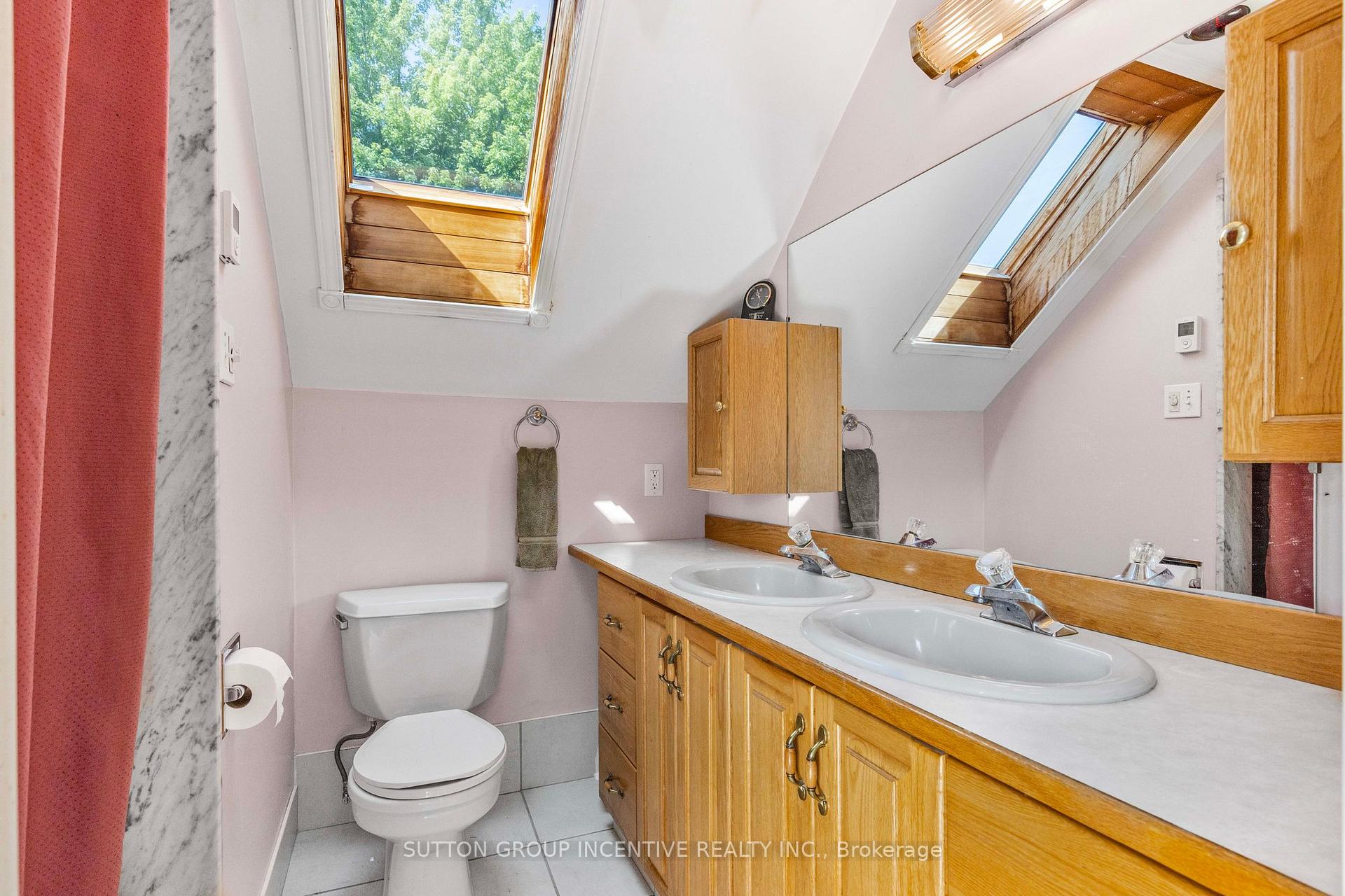 Photo 20 of 149 Blake Street, Barrie, North Shore — HOMEH