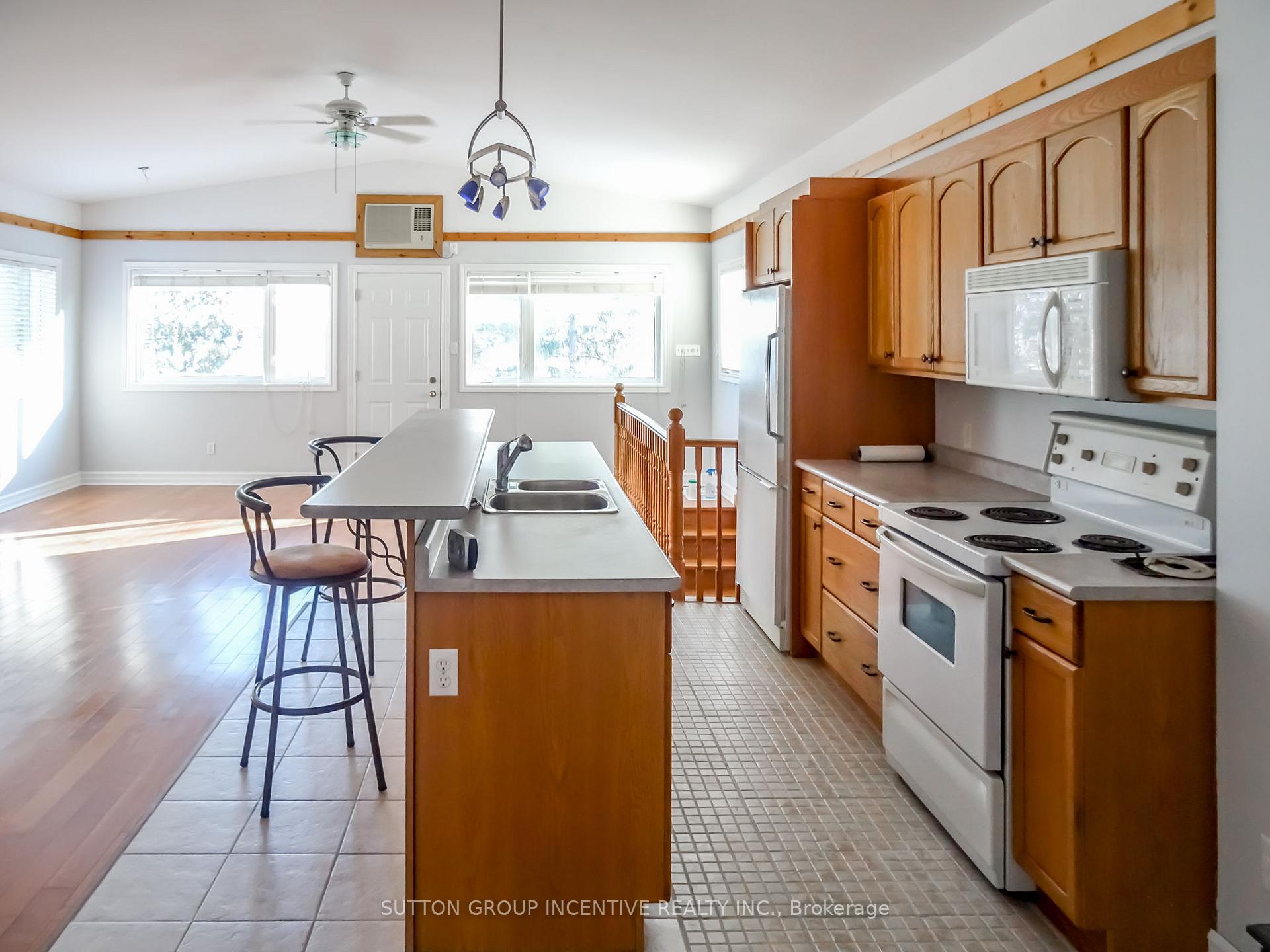 Photo 31 of 149 Blake Street, Barrie, North Shore — HOMEH
