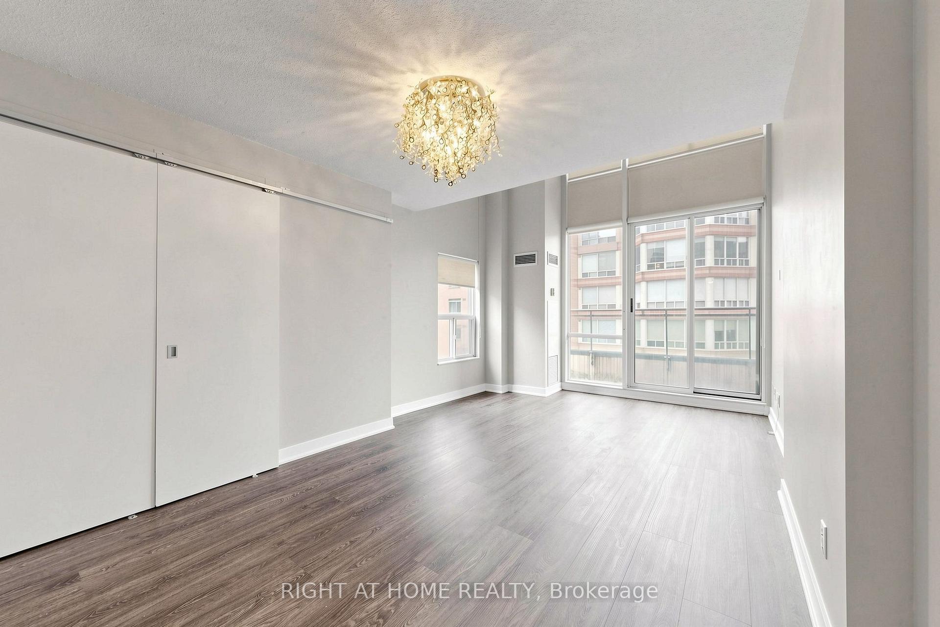 Photo 3 of Unit 501, 77 Lombard Street, Toronto, Church-Yonge Corridor — HOMEH