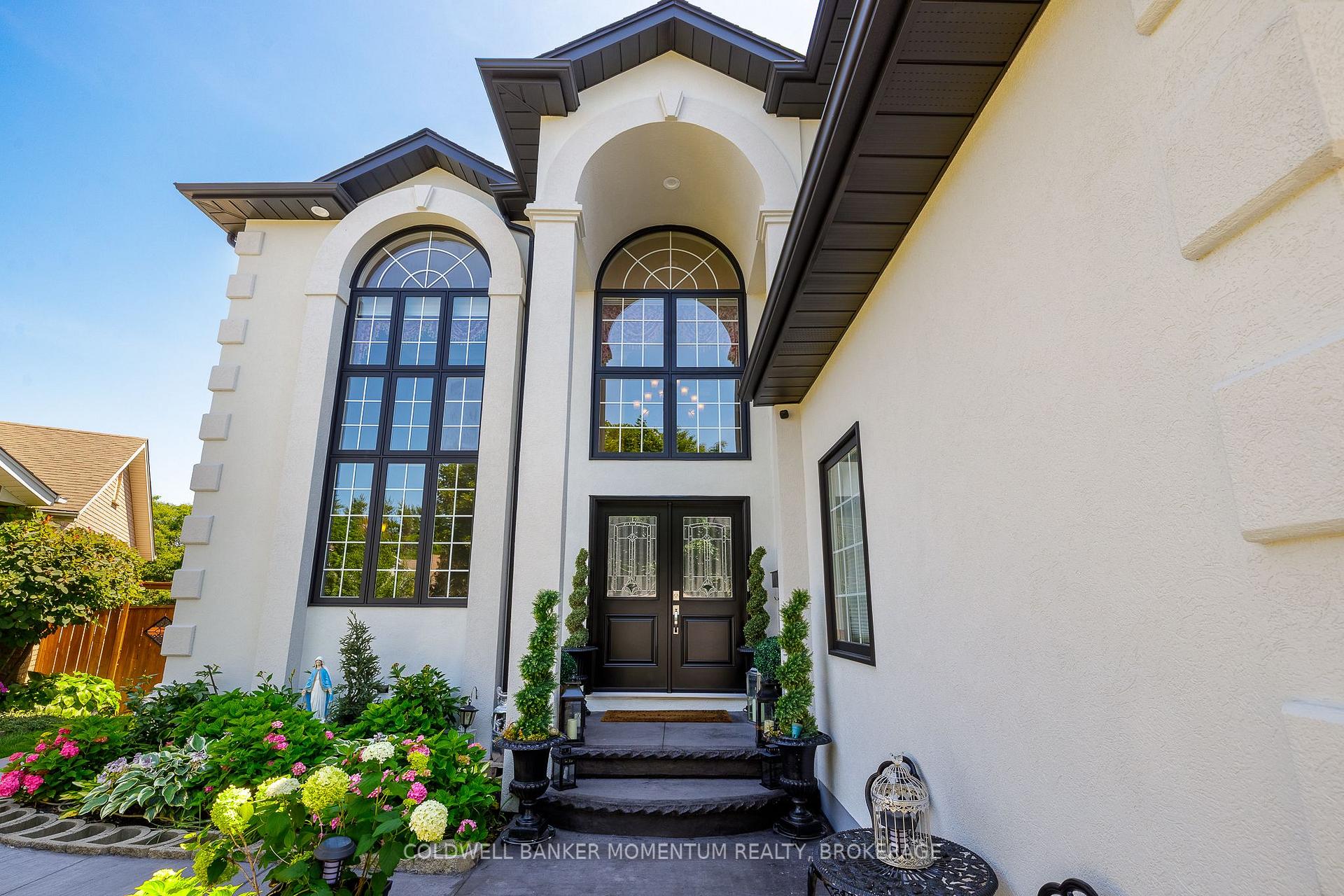 Photo 2 of 5246 Marcel Crescent, Niagara Falls, Morrison — HOMEH
