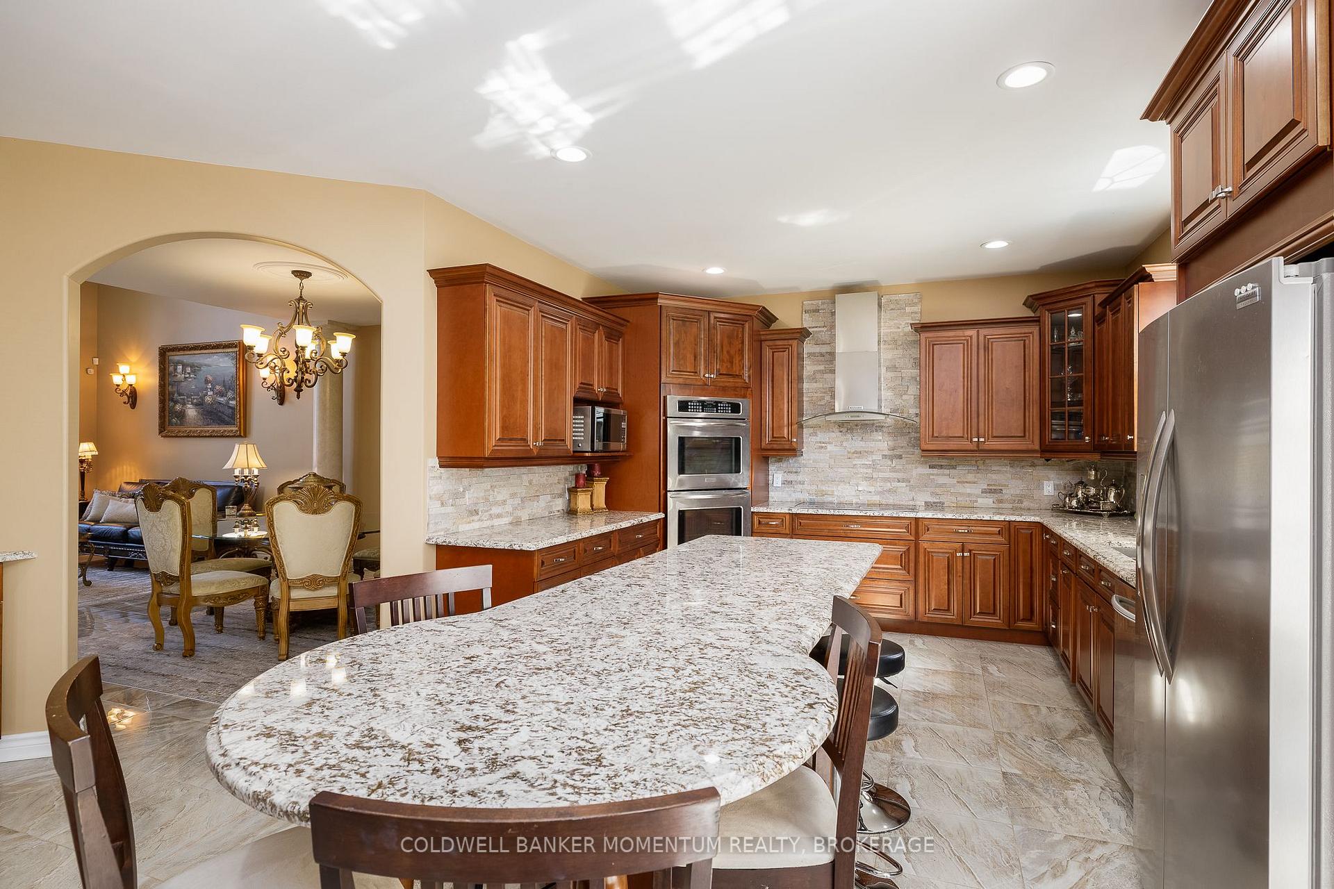 Photo 10 of 5246 Marcel Crescent, Niagara Falls, Morrison — HOMEH
