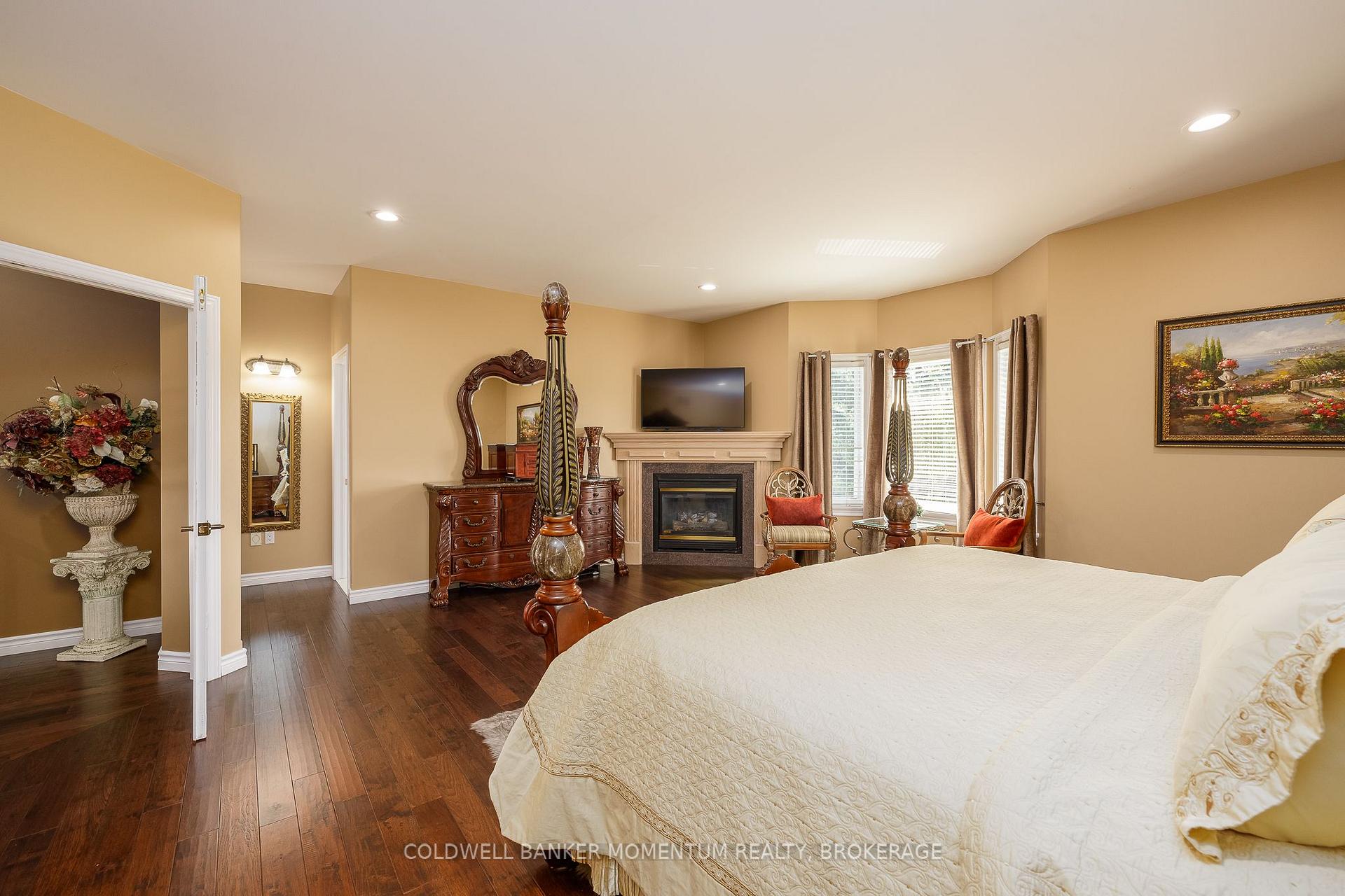 Photo 14 of 5246 Marcel Crescent, Niagara Falls, Morrison — HOMEH