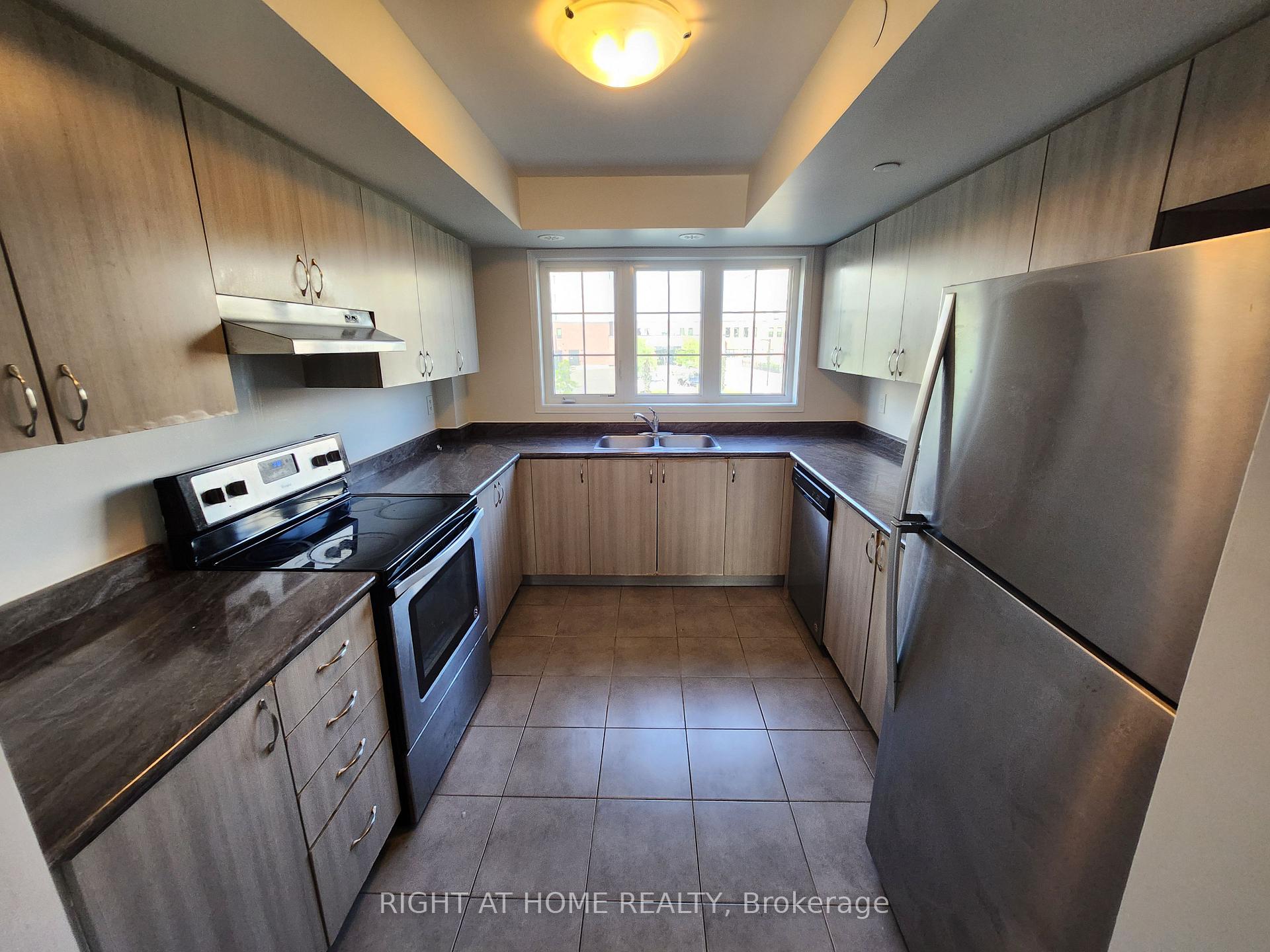 Photo 10 of 2564 Bromus Path, Oshawa, Windfields — HOMEH