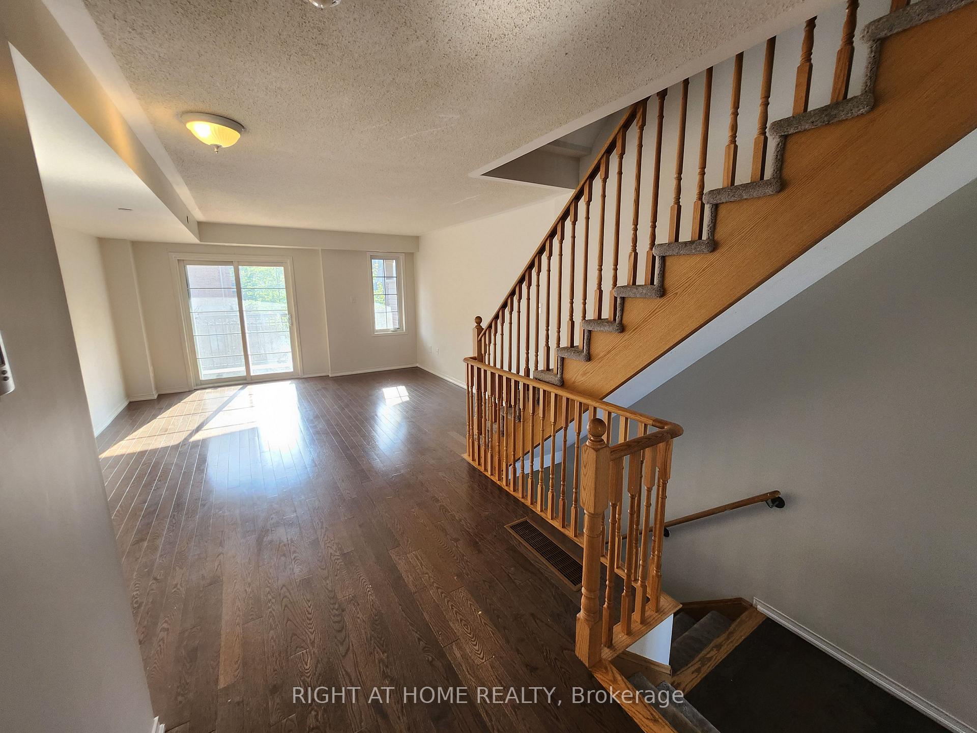 Photo 12 of 2564 Bromus Path, Oshawa, Windfields — HOMEH