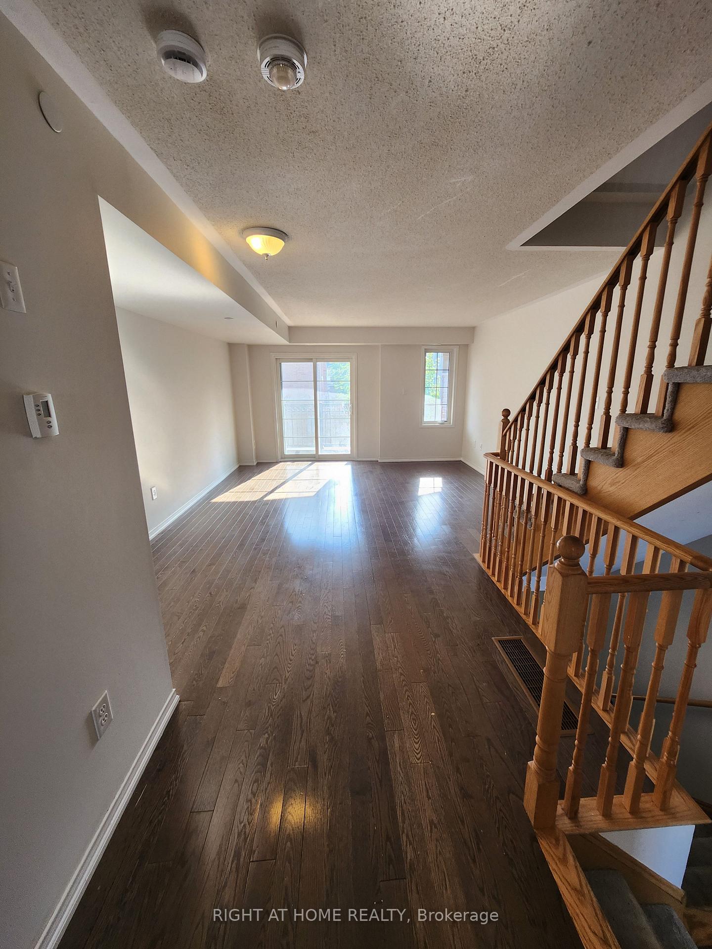 Photo 13 of 2564 Bromus Path, Oshawa, Windfields — HOMEH