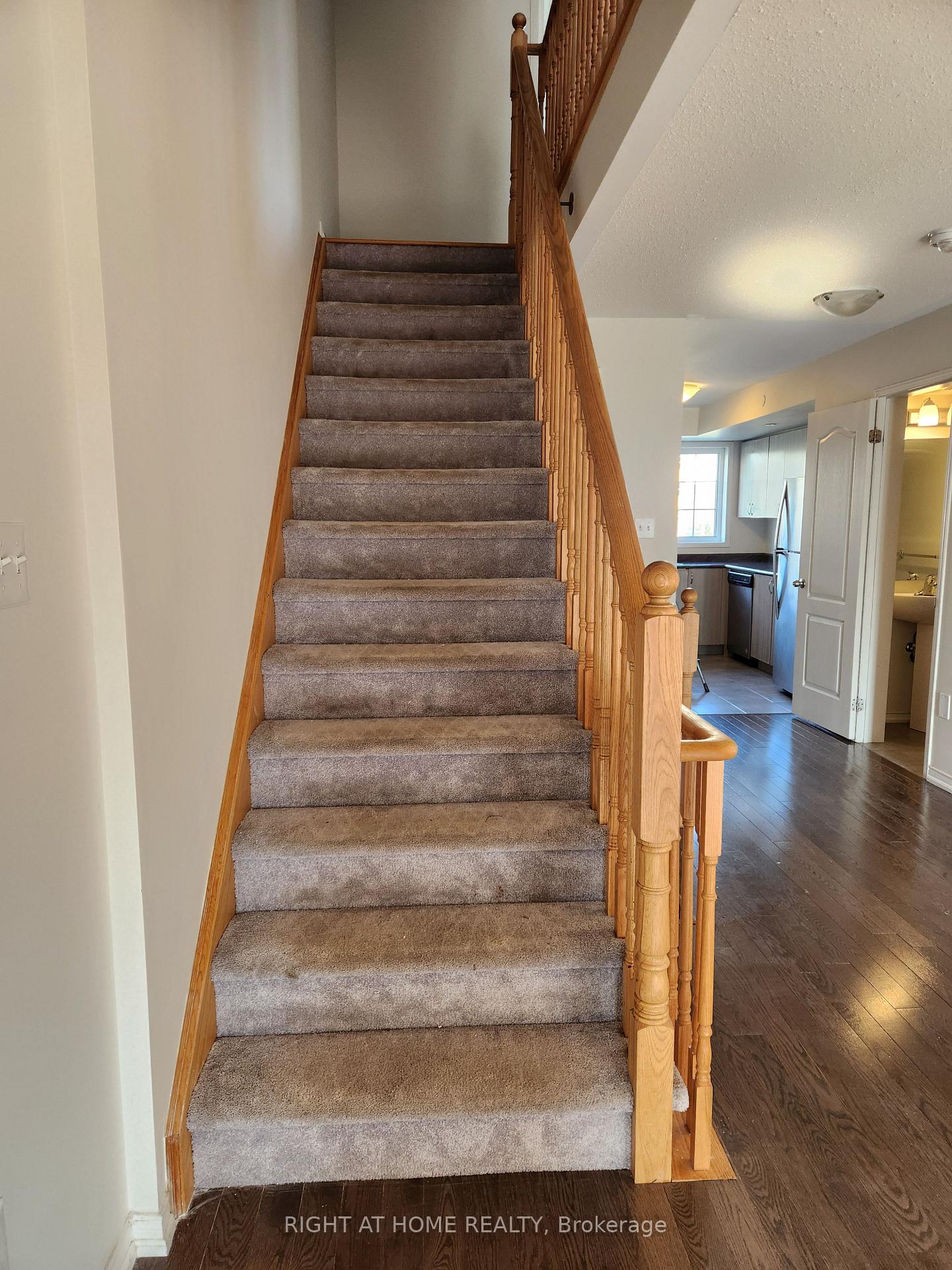 Photo 17 of 2564 Bromus Path, Oshawa, Windfields — HOMEH