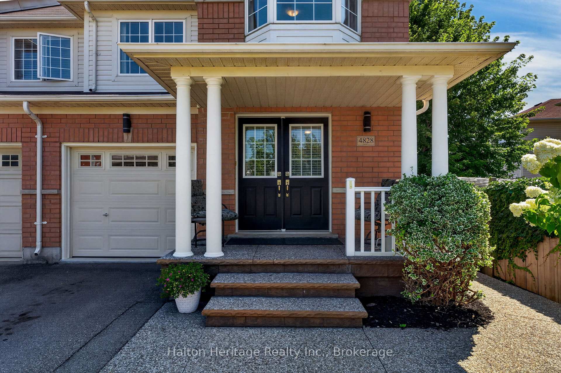 Photo 3 of 4828 Valera Road, Burlington, Alton — HOMEH