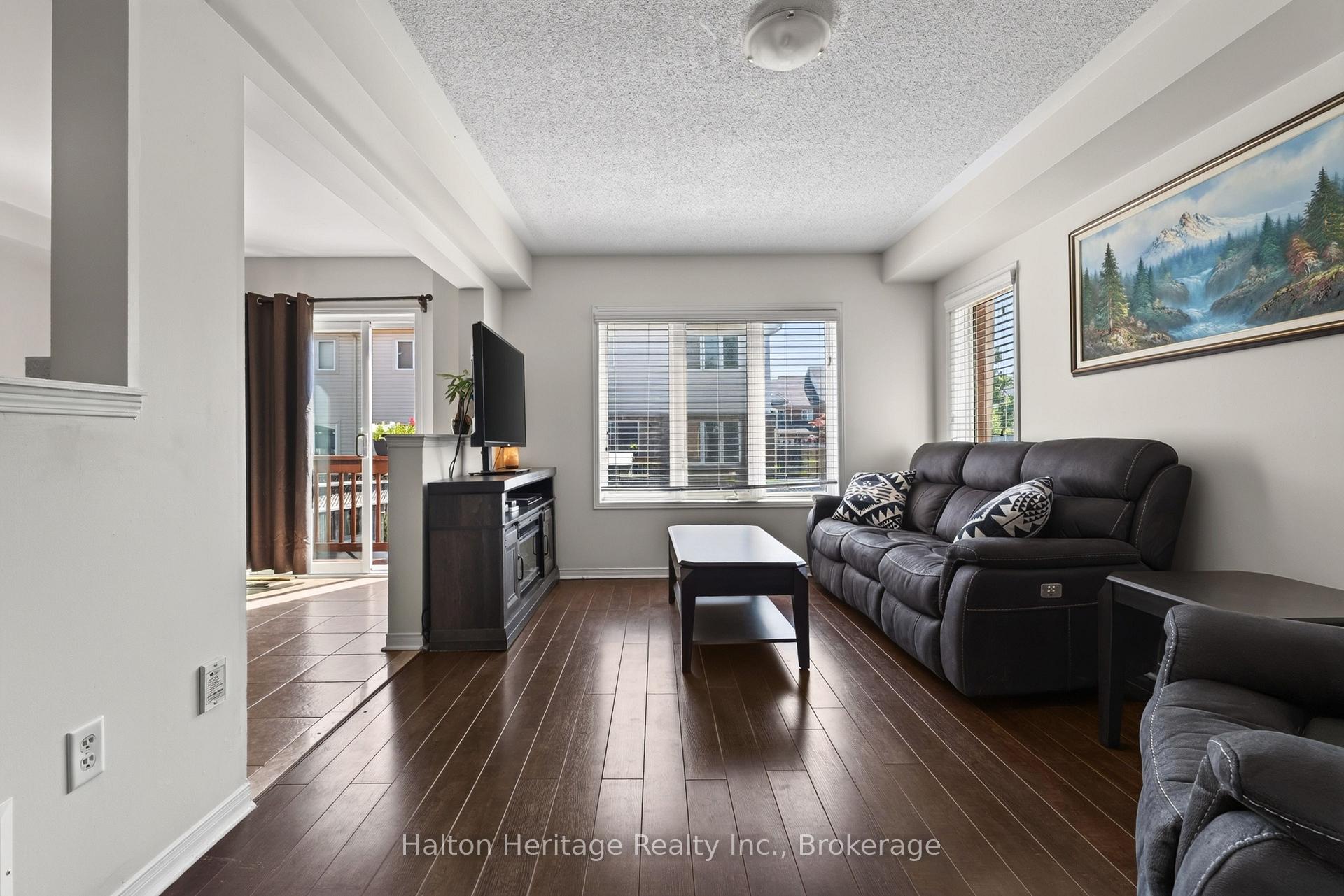 Photo 8 of 4828 Valera Road, Burlington, Alton — HOMEH