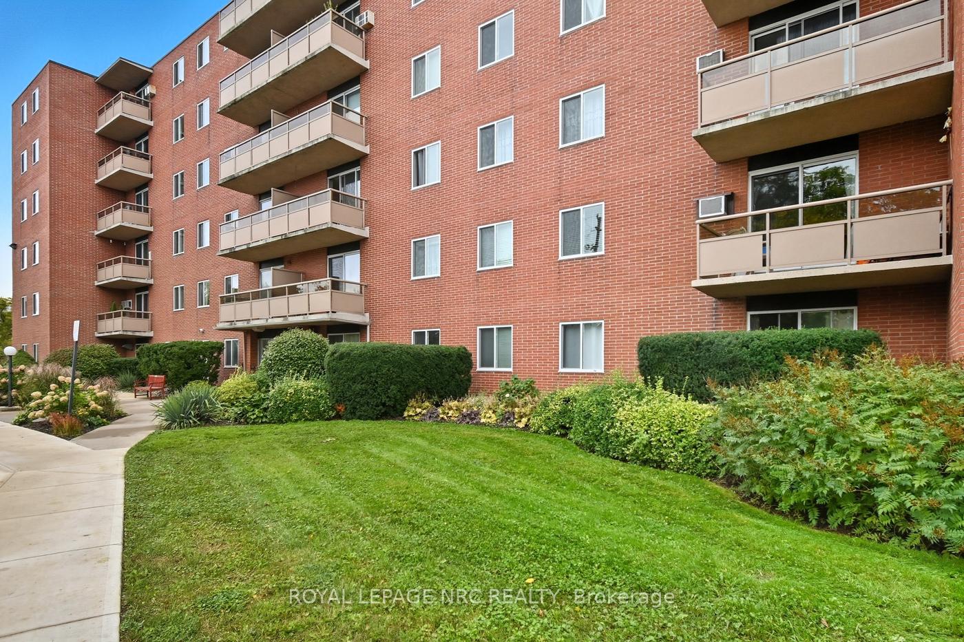 Photo 4 of Unit 505, 264 Grantham Avenue, St. Catharines, Carlton/Bunting — HOMEH