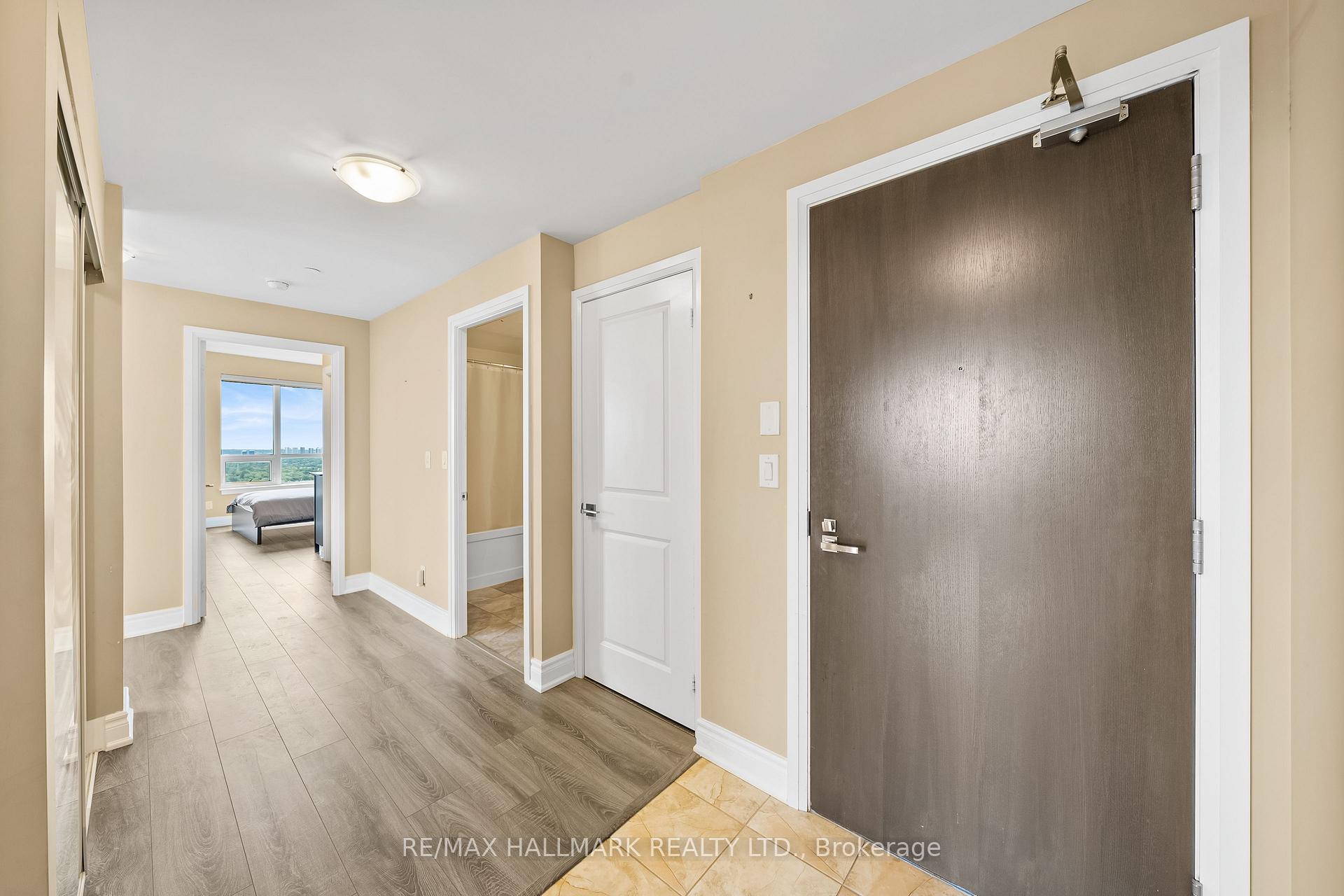 Photo 4 of Unit PH301, 7171 Yonge Street, Markham, Grandview — HOMEH