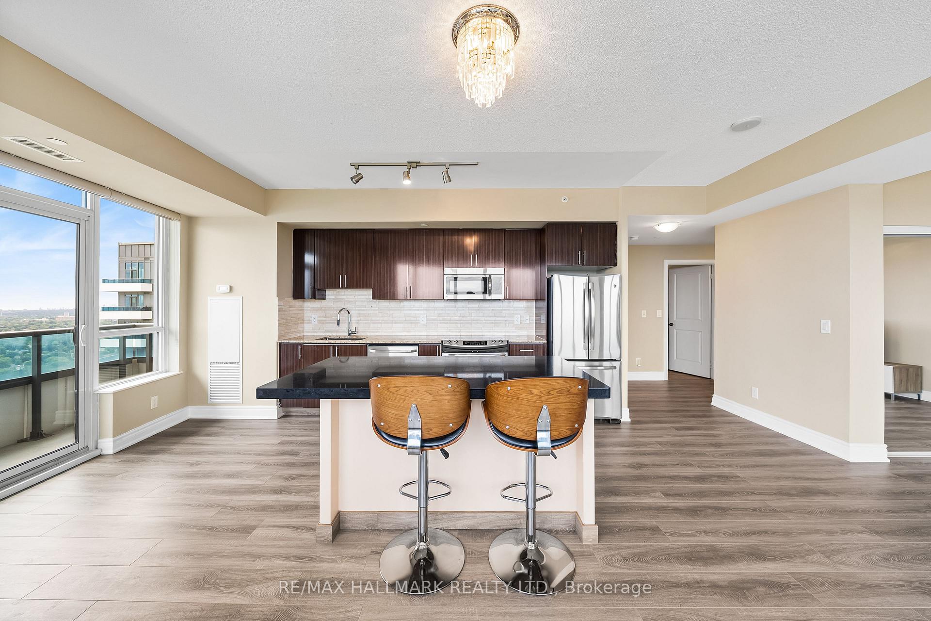 Photo 10 of Unit PH301, 7171 Yonge Street, Markham, Grandview — HOMEH