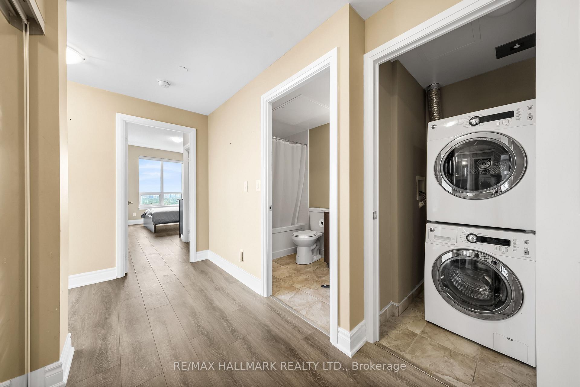 Photo 14 of Unit PH301, 7171 Yonge Street, Markham, Grandview — HOMEH
