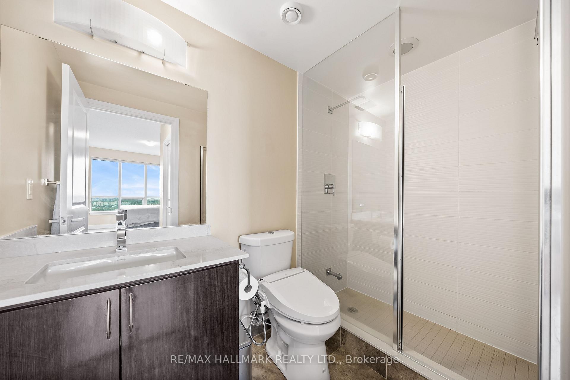 Photo 16 of Unit PH301, 7171 Yonge Street, Markham, Grandview — HOMEH