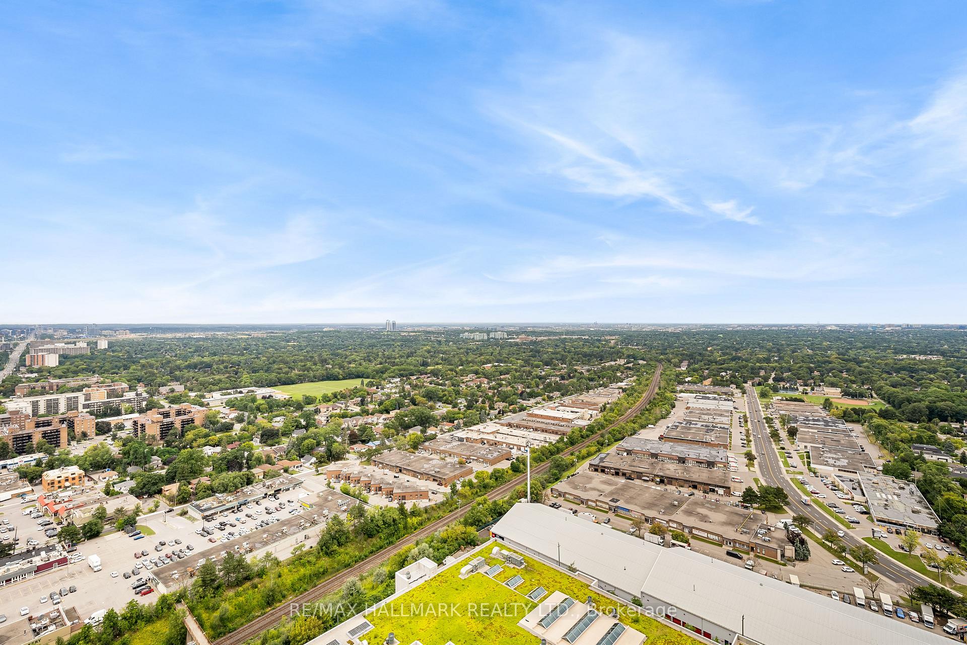 Photo 19 of Unit PH301, 7171 Yonge Street, Markham, Grandview — HOMEH