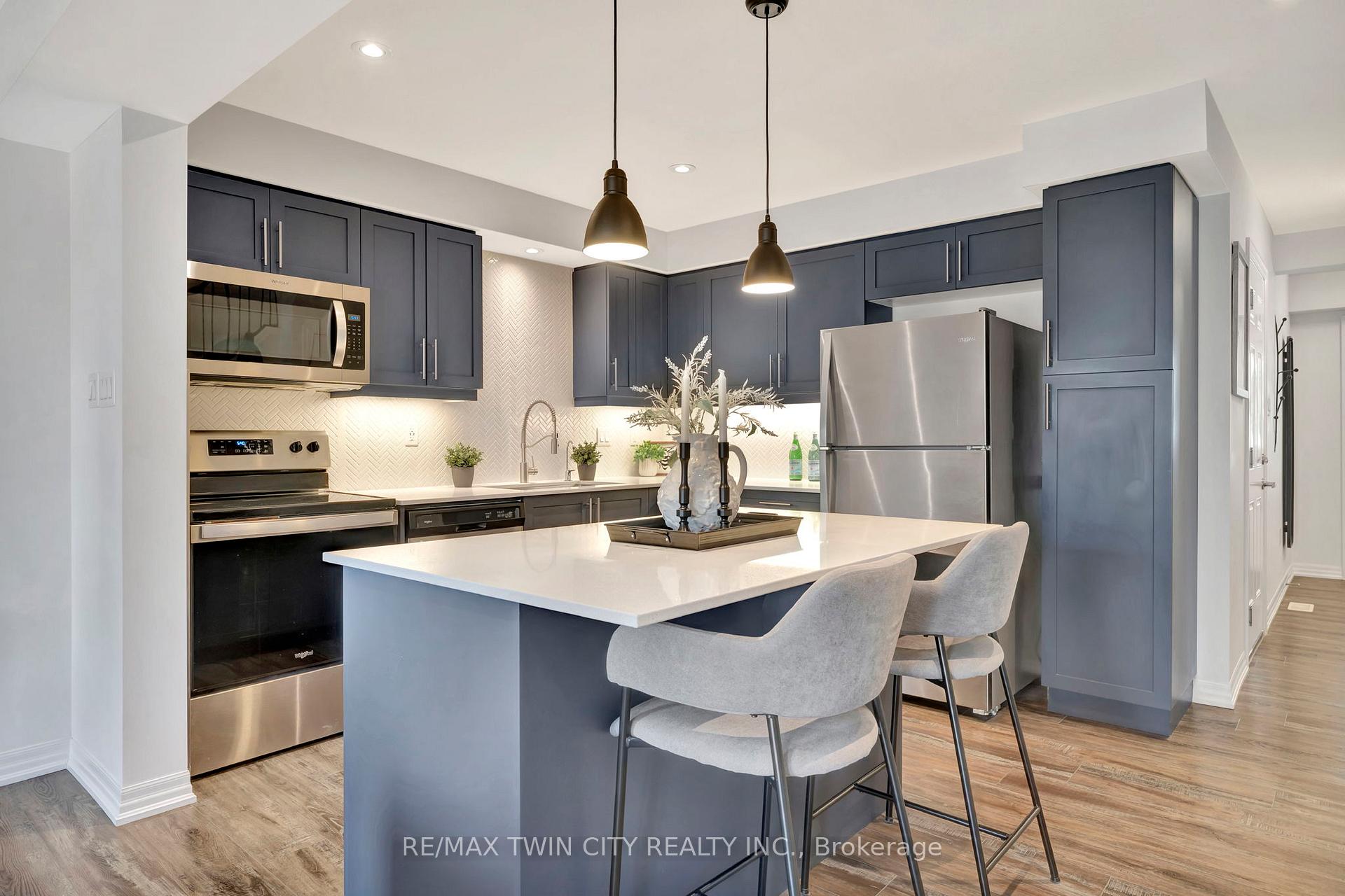 Photo 13 of 38 Bawcutt Crescent, Brant, Paris — HOMEH