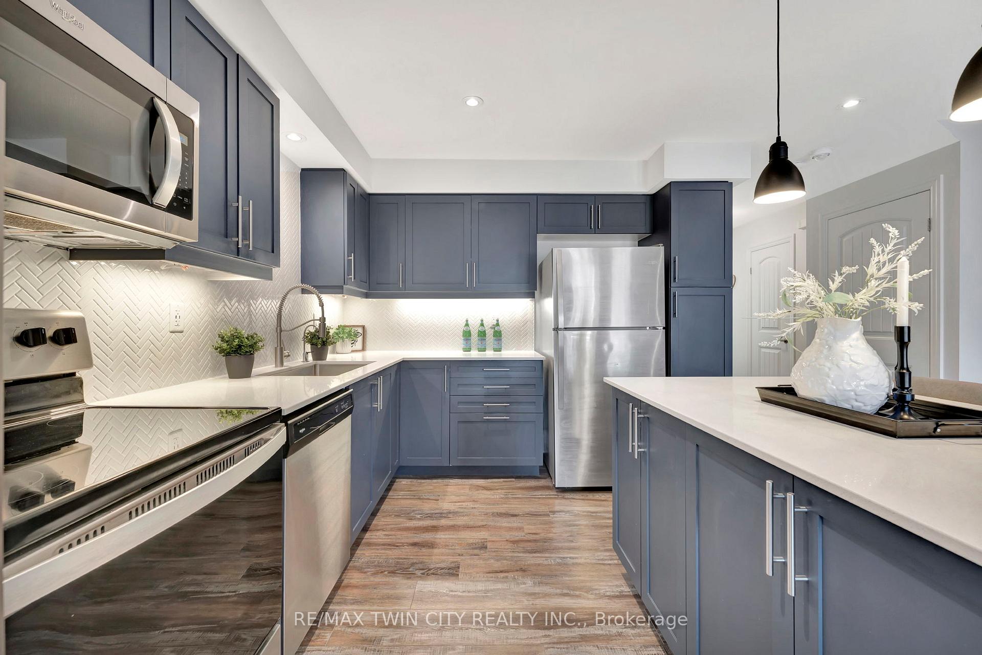 Photo 14 of 38 Bawcutt Crescent, Brant, Paris — HOMEH