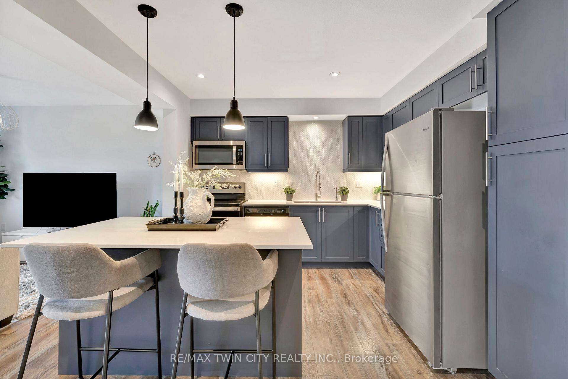 Photo 17 of 38 Bawcutt Crescent, Brant, Paris — HOMEH